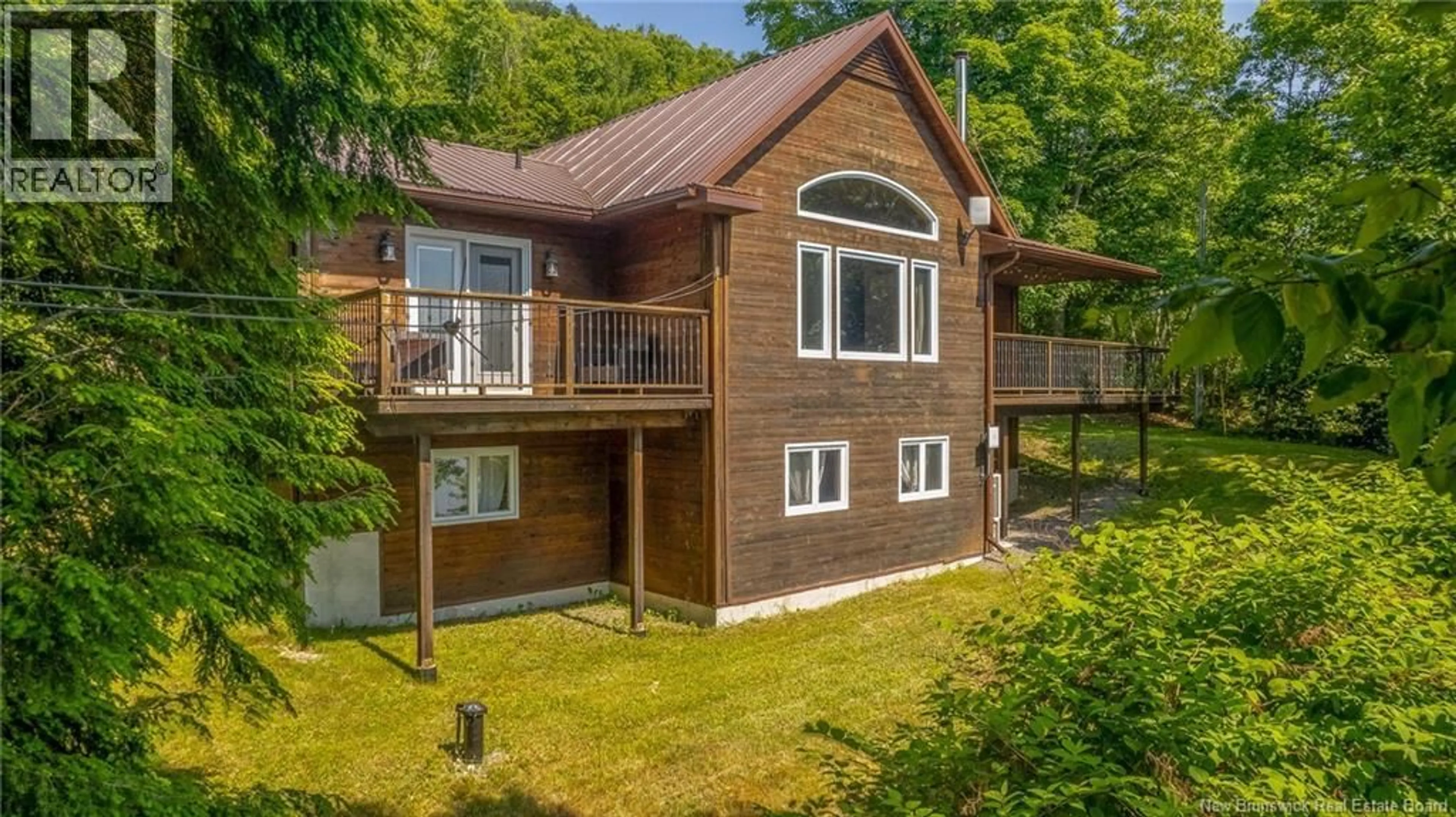A pic from outside/outdoor area/front of a property/back of a property/a pic from drone, water/lake/river/ocean view for 176 HILLS POINT ROAD, Oak Bay New Brunswick E3L4J7