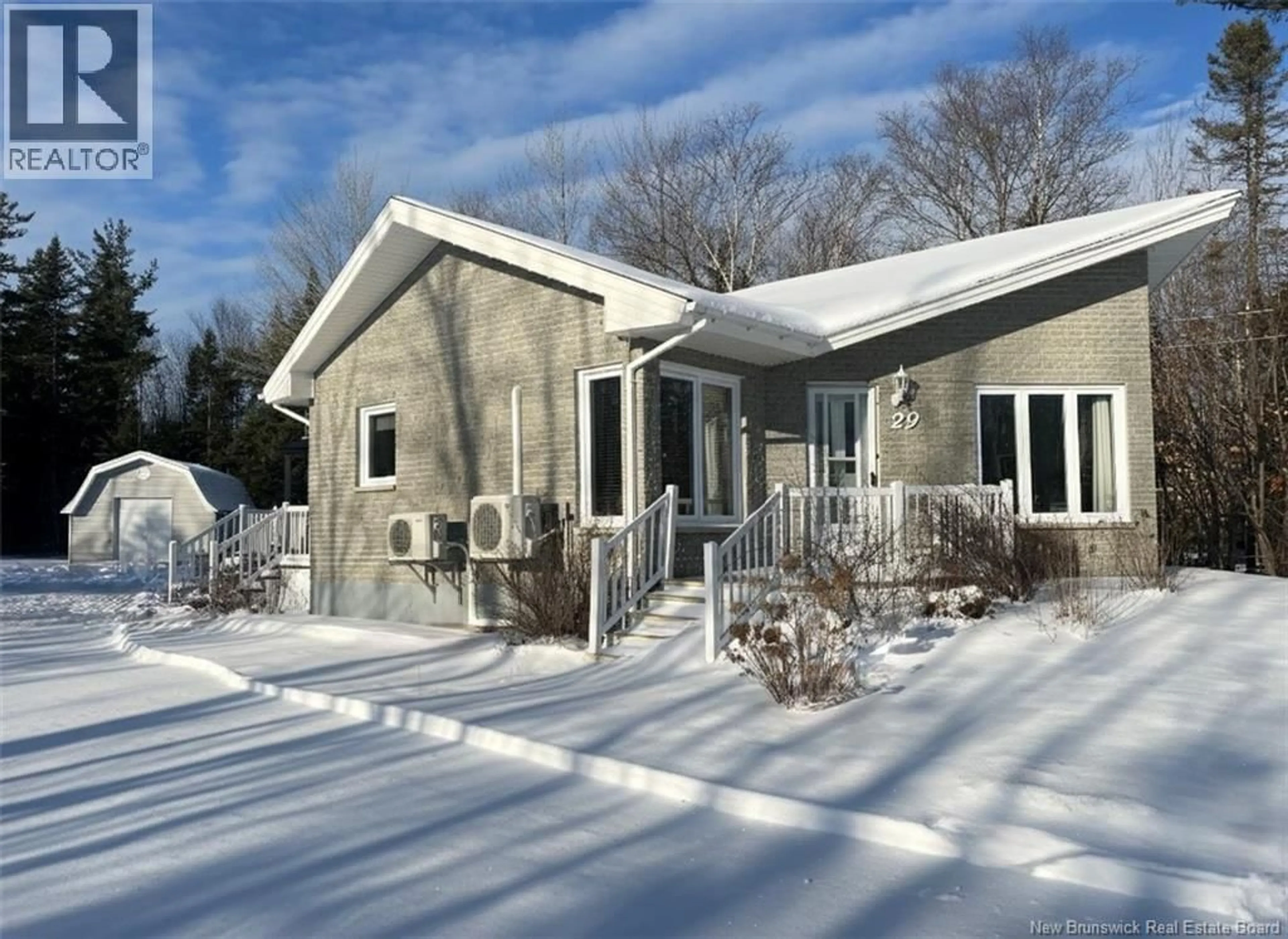 Home with vinyl exterior material, street for 29 RUE DE LA SOURCE, Nigadoo New Brunswick E8K3V9