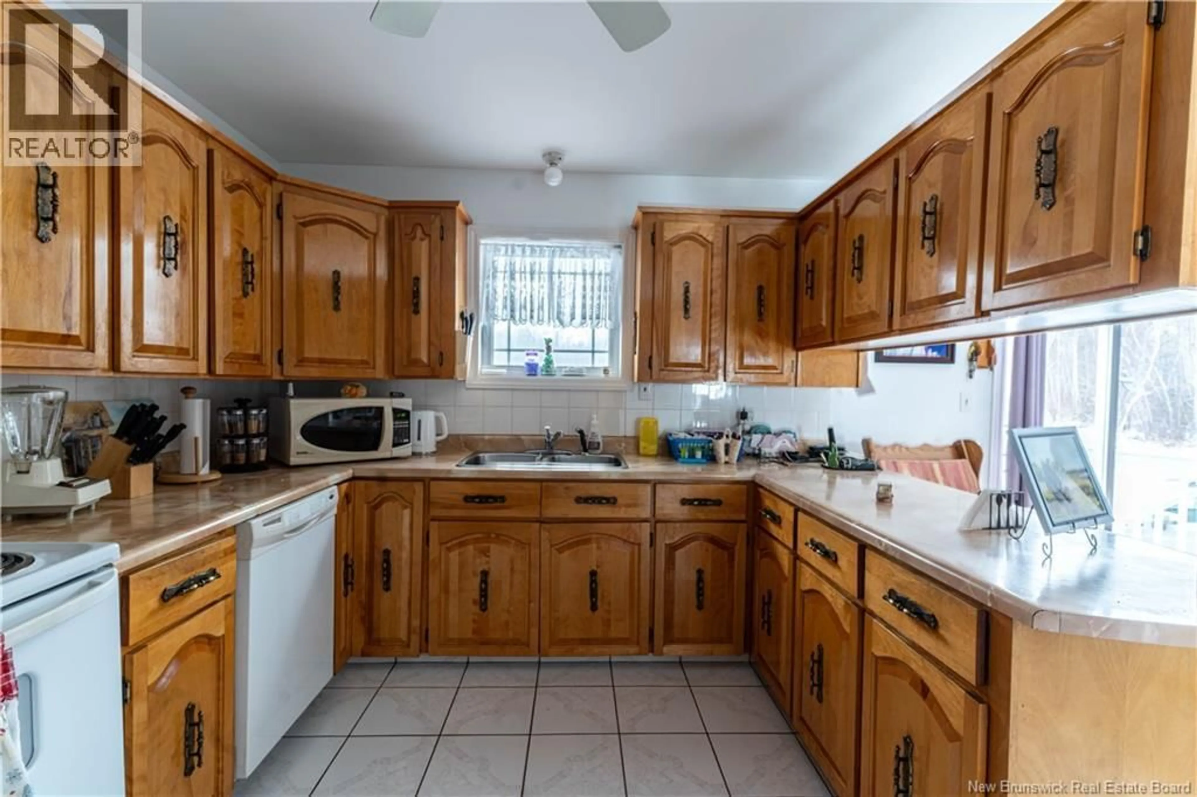 Standard kitchen, unknown for 5205 RTE 117, Baie-Sainte-Anne New Brunswick E9A1C3