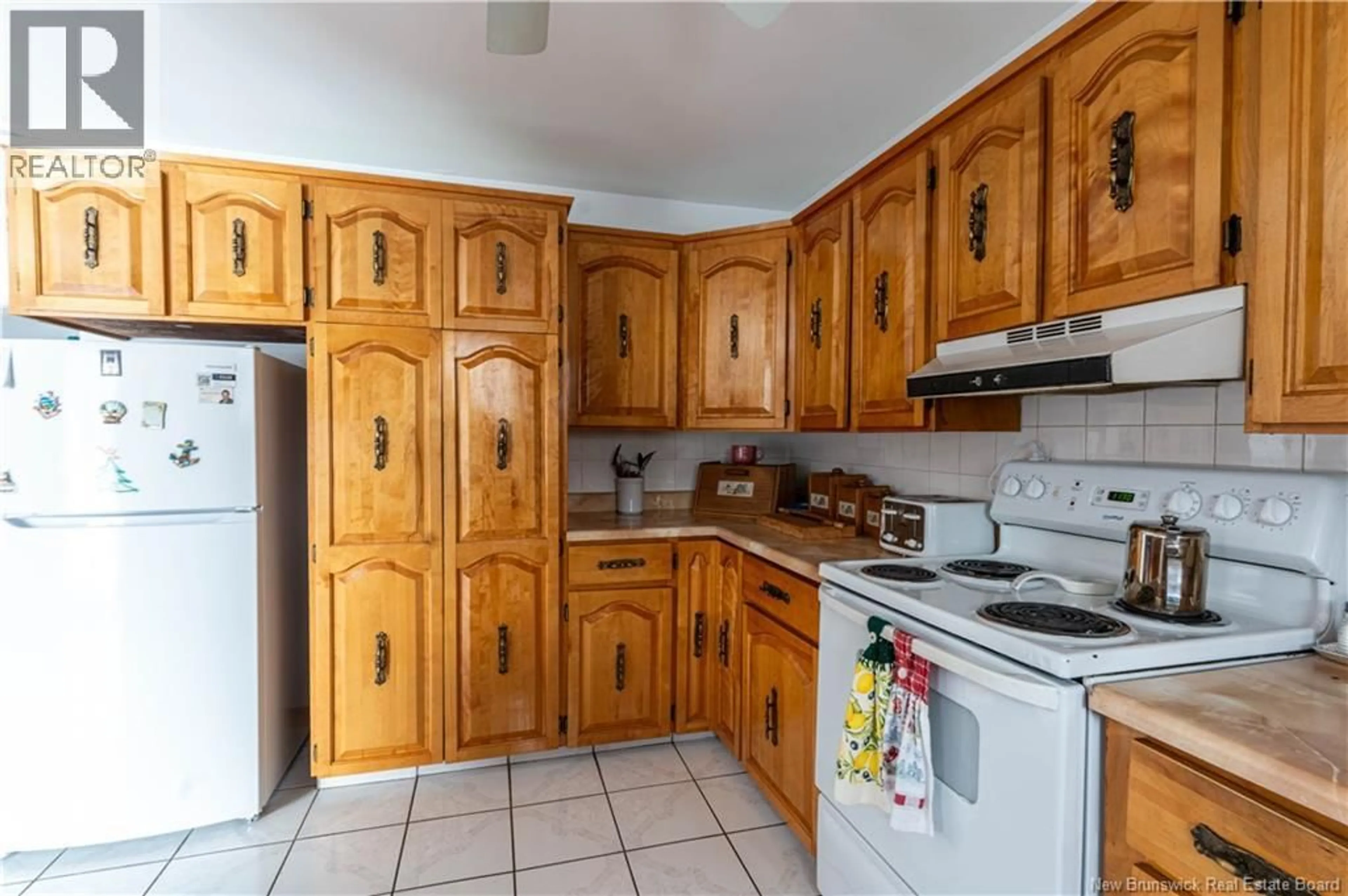 Standard kitchen, unknown for 5205 RTE 117, Baie-Sainte-Anne New Brunswick E9A1C3