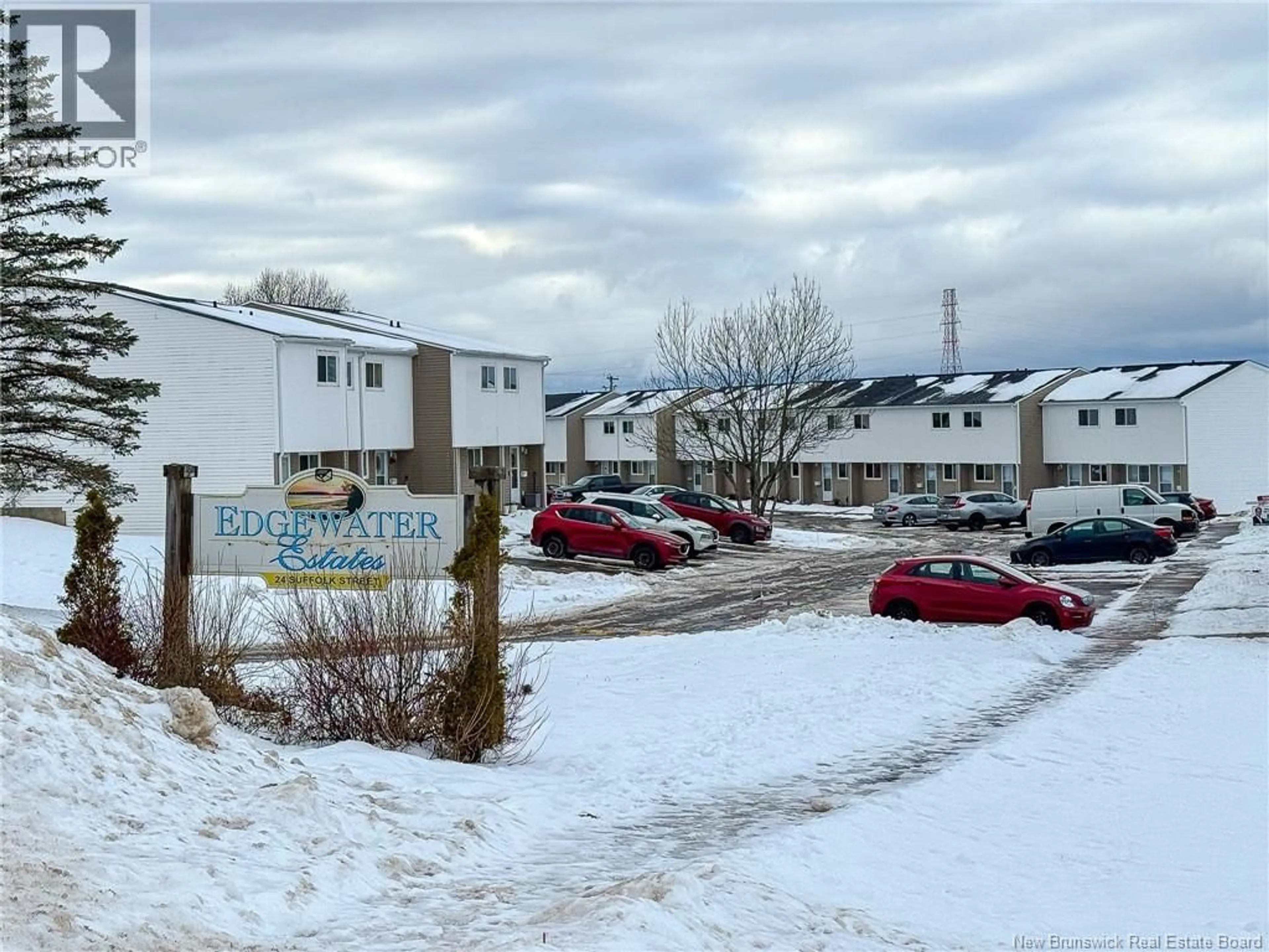 A pic from outside/outdoor area/front of a property/back of a property/a pic from drone, unknown for 5 - 24 SUFFOLK STREET, Riverview New Brunswick E1B4K6