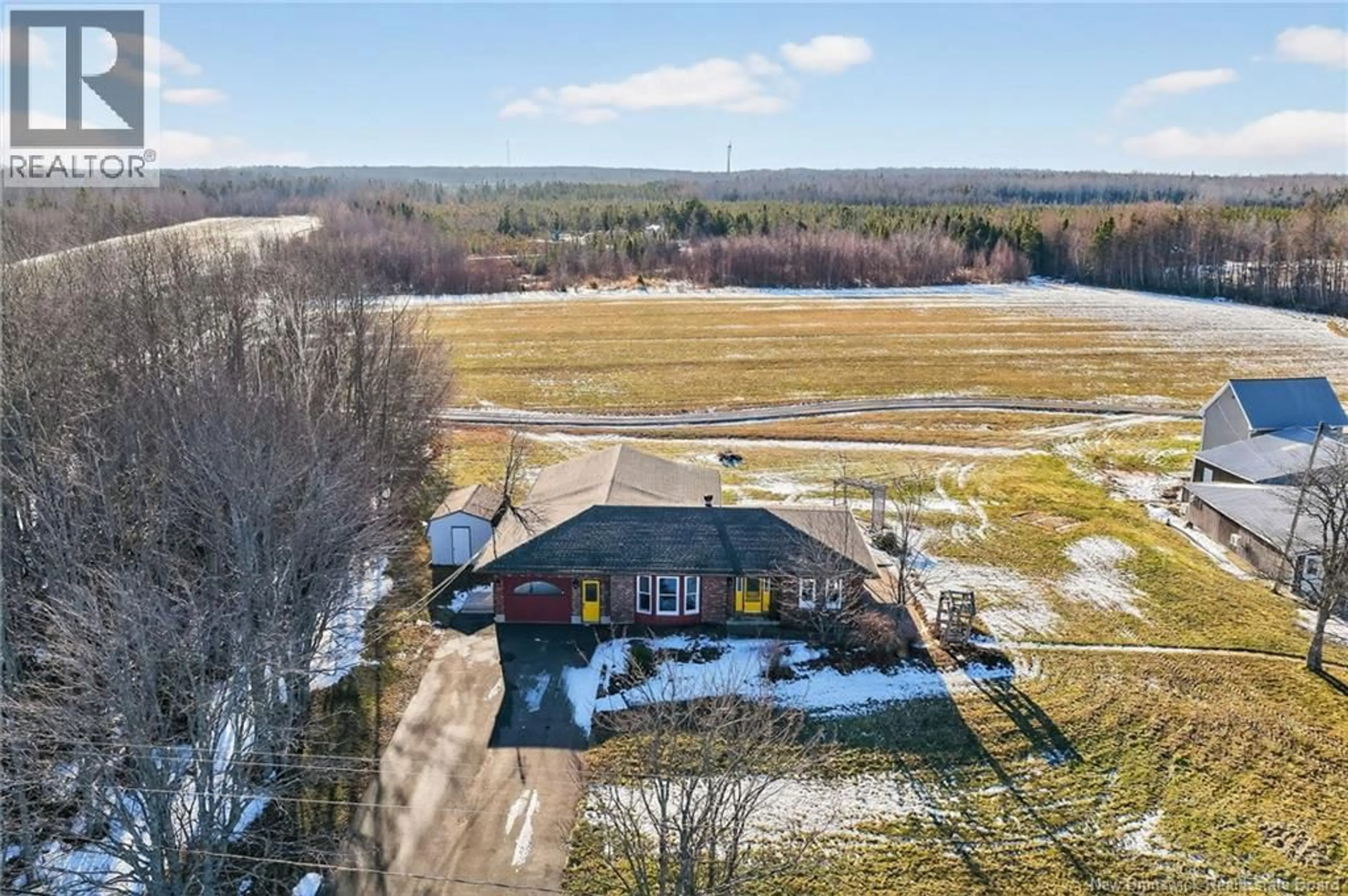 A pic from outside/outdoor area/front of a property/back of a property/a pic from drone, water/lake/river/ocean view for 301 CH TROIS RUISSEAUX, Cap-Pelé New Brunswick E4N3A1