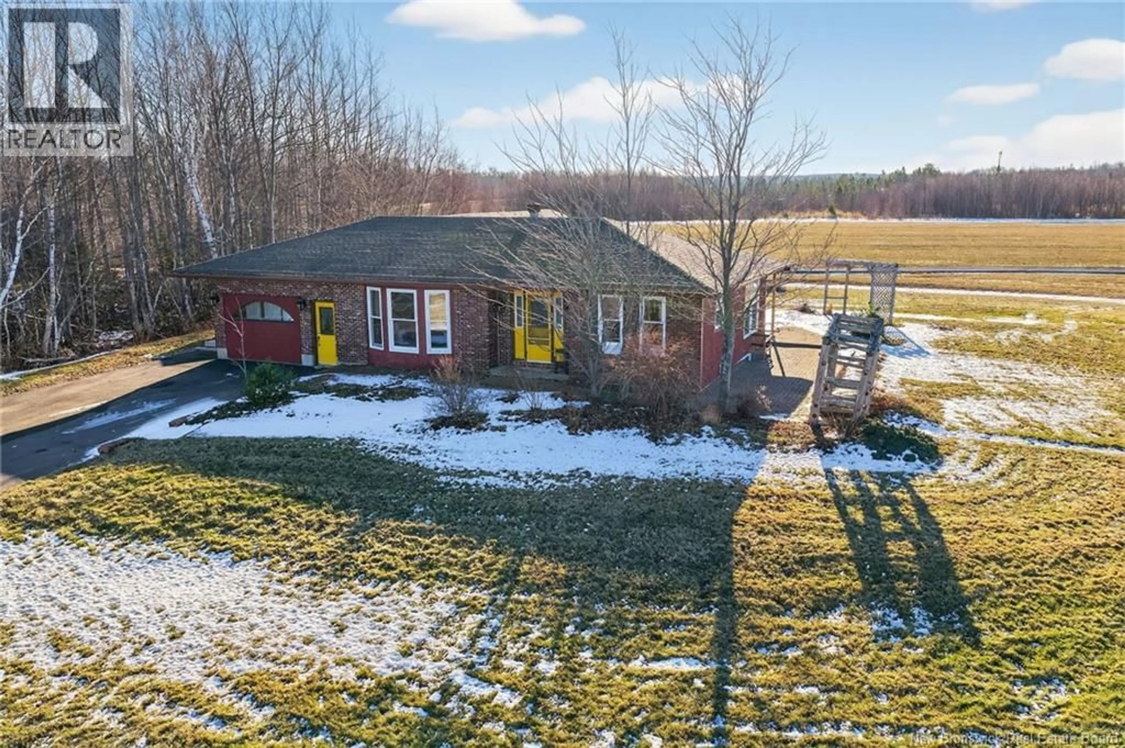 A pic from outside/outdoor area/front of a property/back of a property/a pic from drone, mountain view for 301 CH TROIS RUISSEAUX, Cap-Pelé New Brunswick E4N3A1