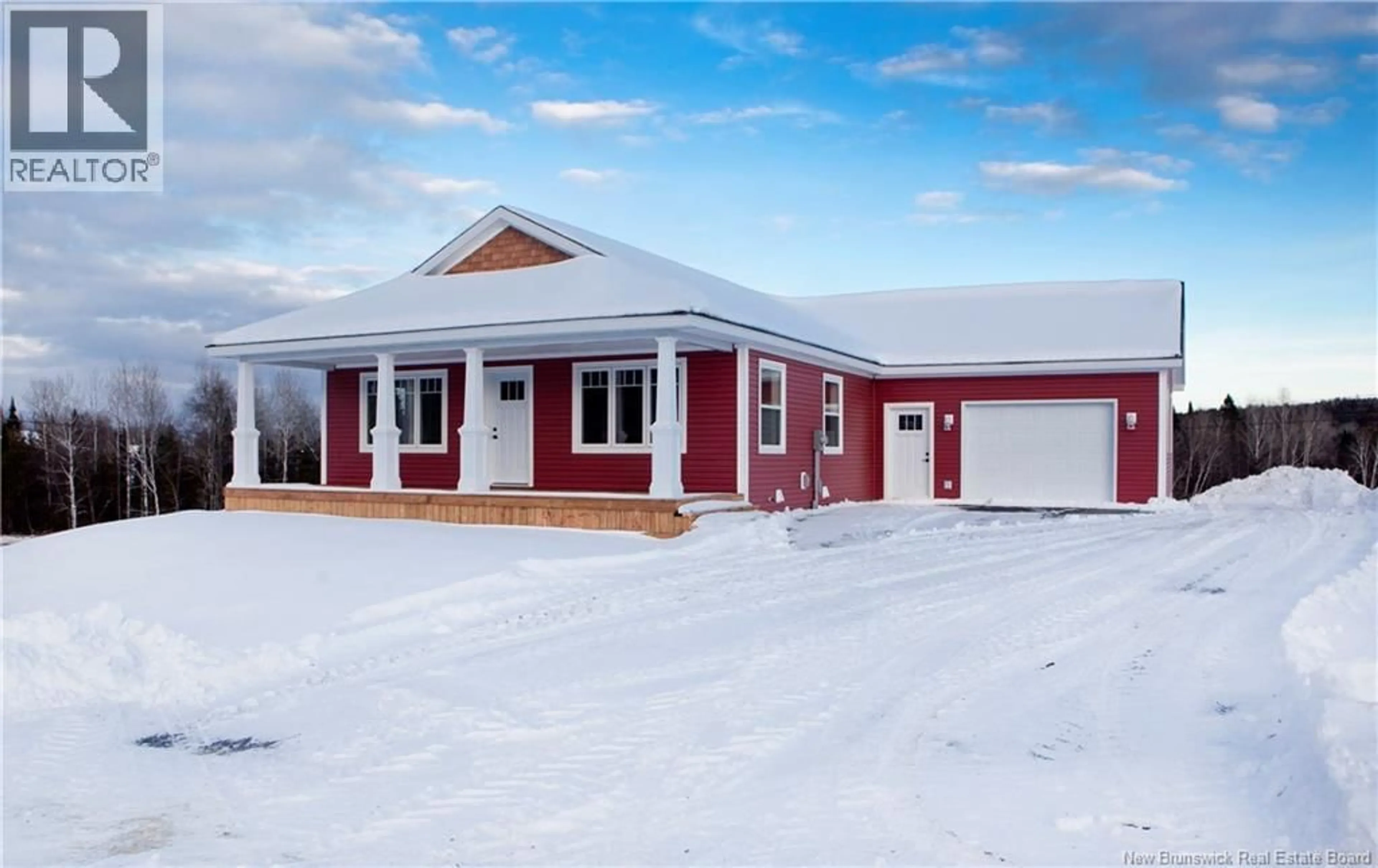 Home with vinyl exterior material, building for 111 HETHERINGTON COURT, Woodstock New Brunswick E7M0G9