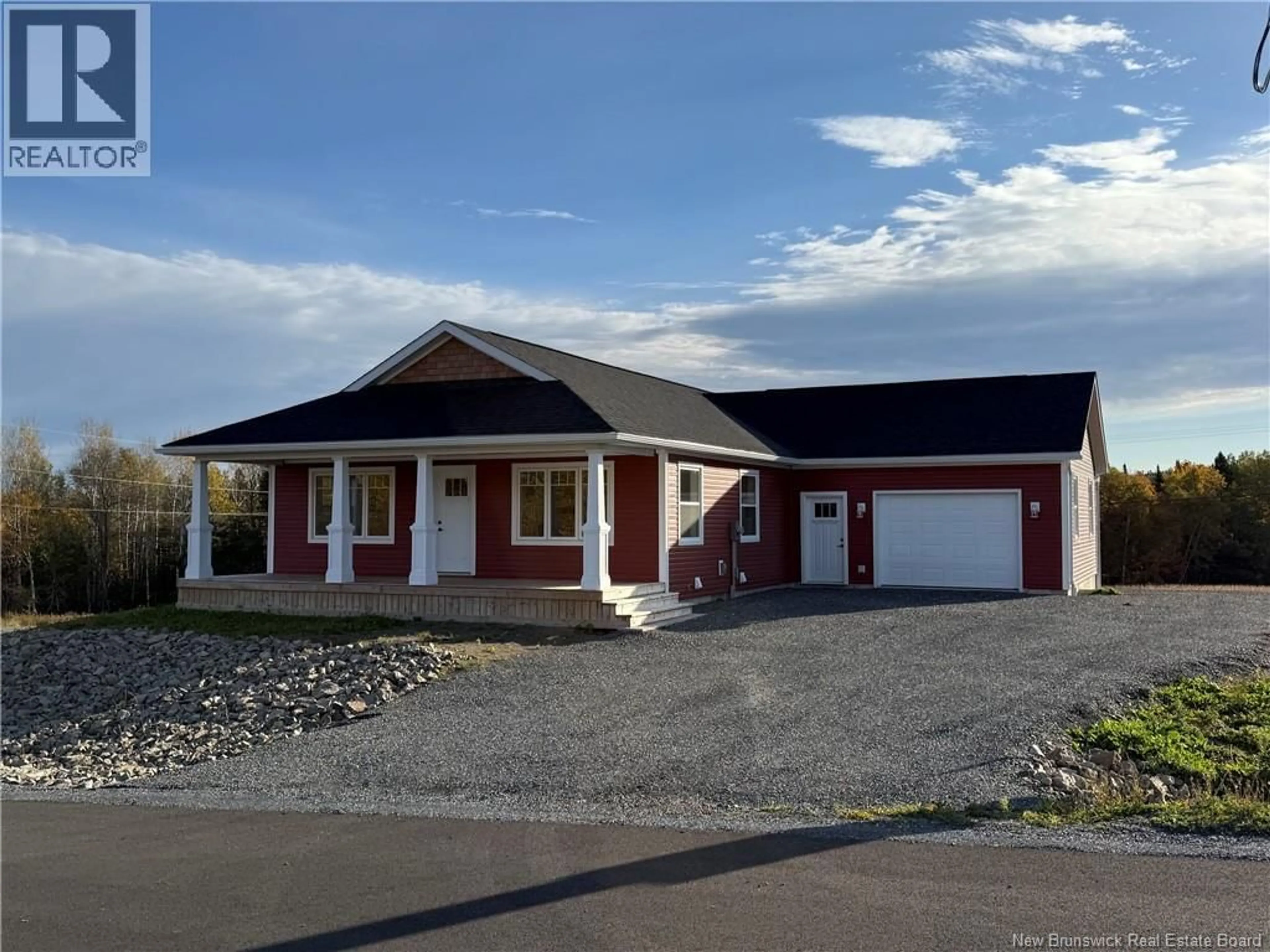 Home with vinyl exterior material, unknown for 111 HETHERINGTON COURT, Woodstock New Brunswick E7M0G9