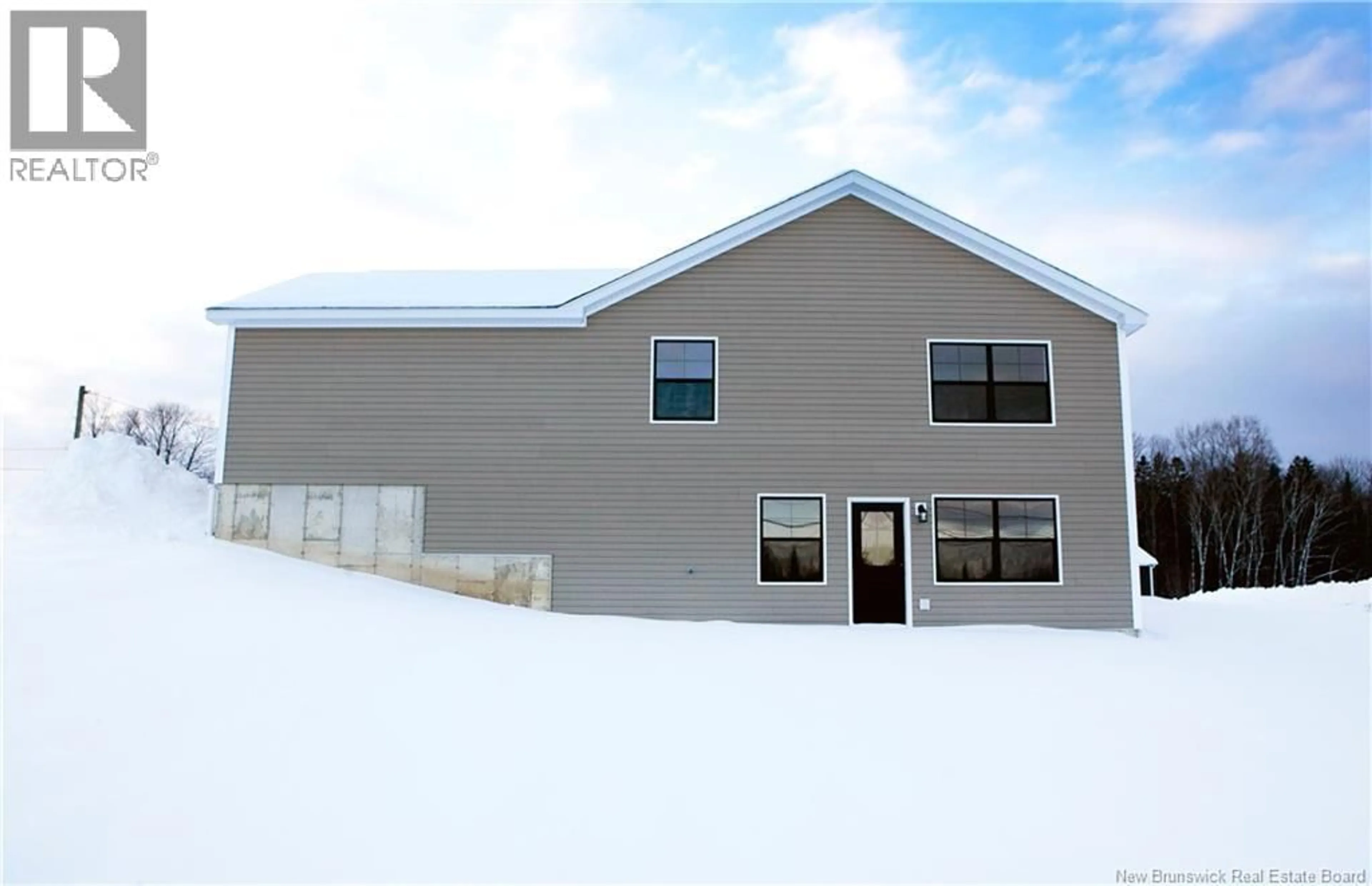 Home with vinyl exterior material, building for 113 HETHERINGTON COURT, Woodstock New Brunswick E7M0G9