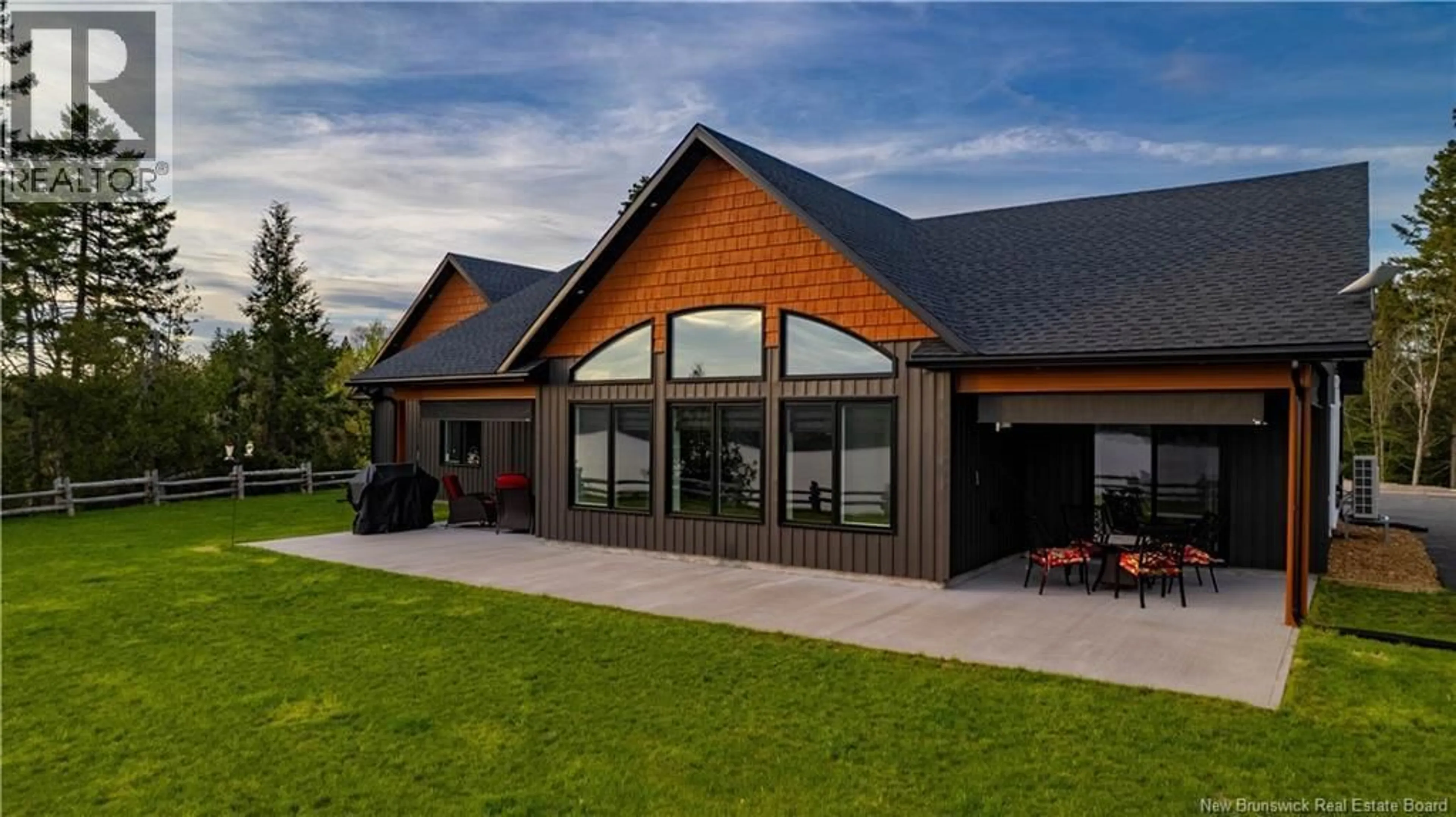 Home with vinyl exterior material, unknown for 15 BLUFF ROAD, Utopia New Brunswick E5C0J4