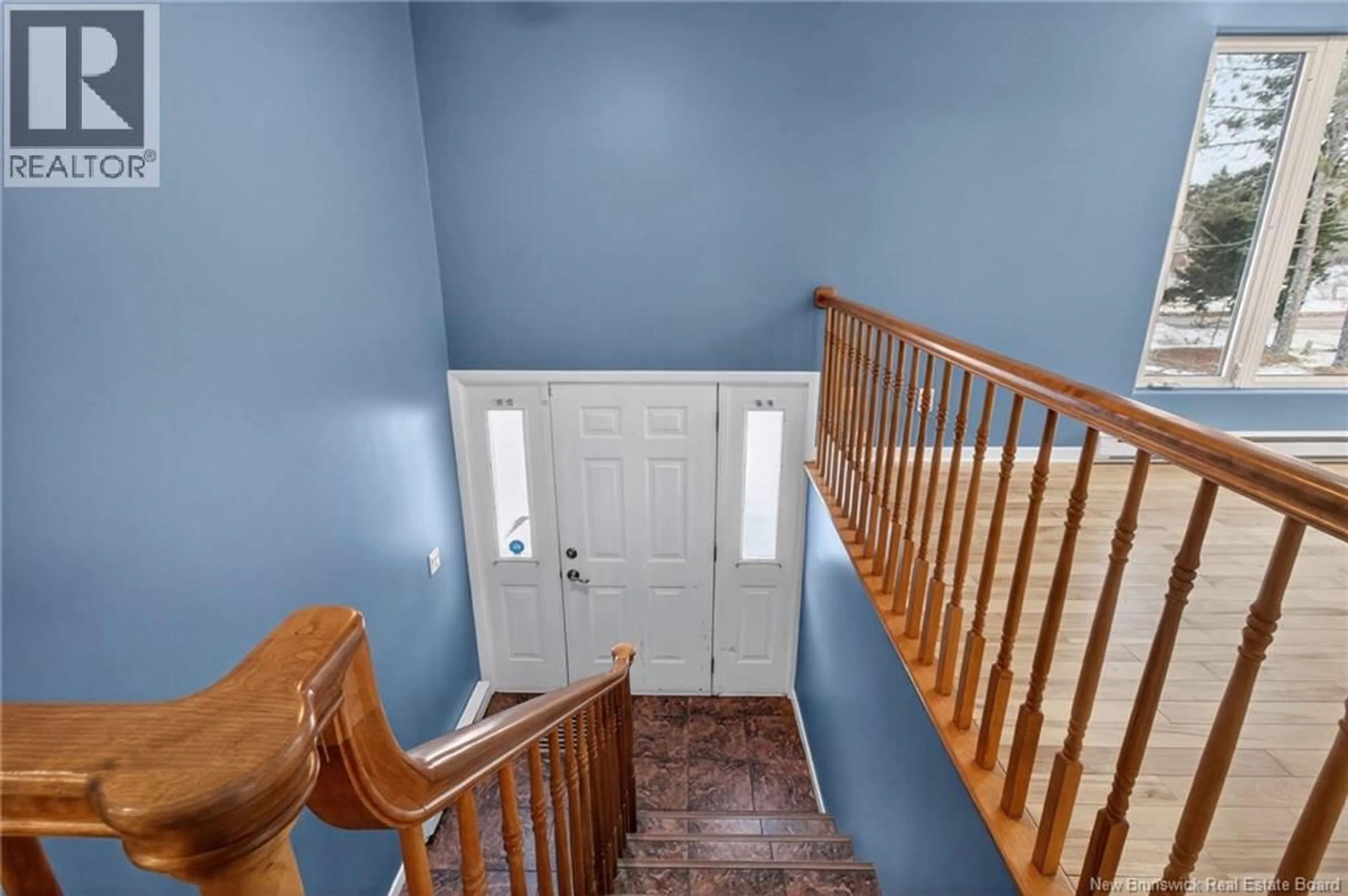 Indoor foyer for 106 PONT ROUGE ROAD, Memramcook New Brunswick E4K3X7