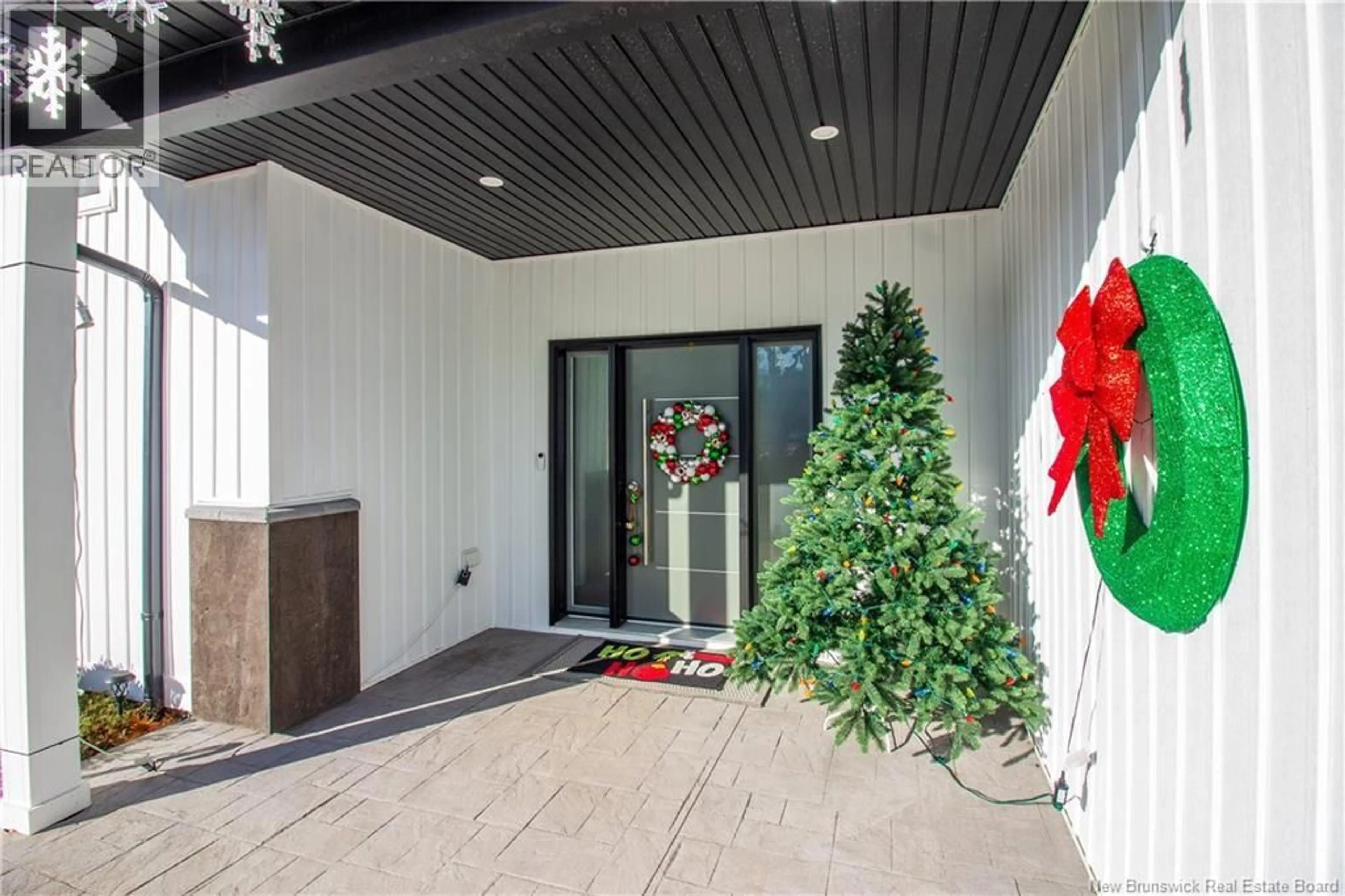 Indoor foyer for 11 ROBERT ROSS BOULEVARD, Hampton New Brunswick E5N0E2