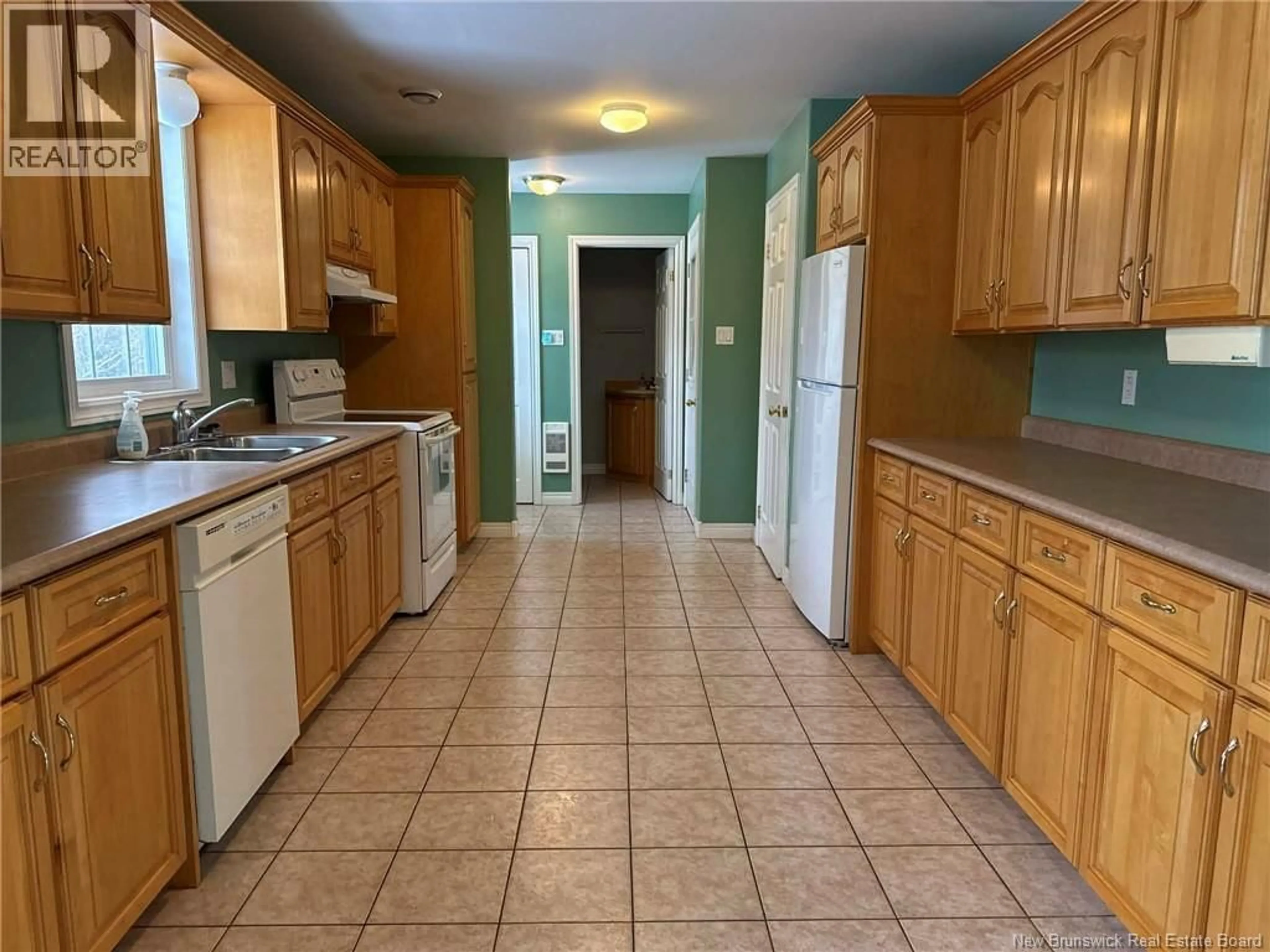 Standard kitchen, ceramic/tile floor for 114 O'HEARN ROAD, Napan New Brunswick E1N5G7