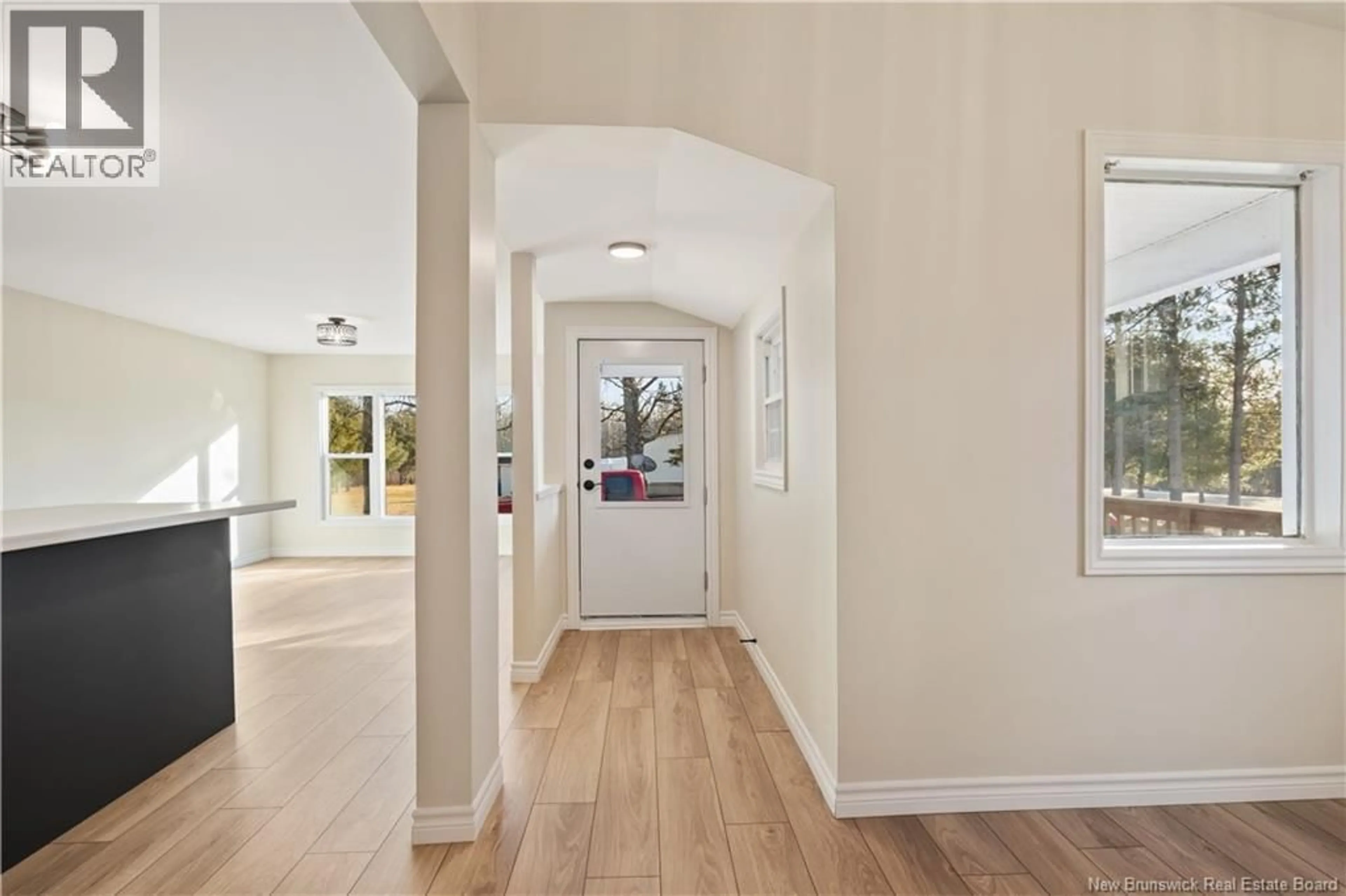 Indoor entryway for 950 GRAY, Saint-Charles New Brunswick E4W4P1