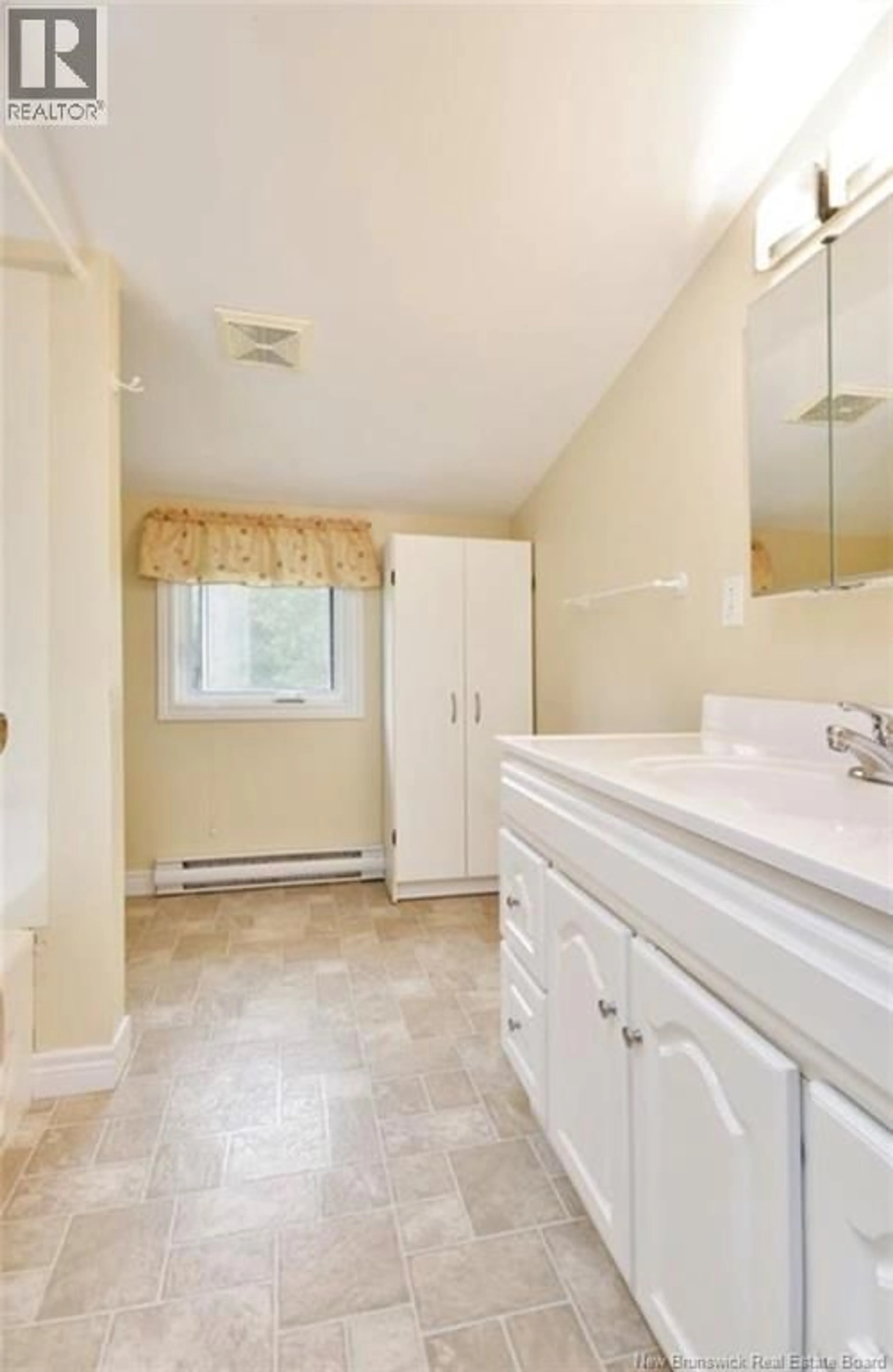 Laundry room for 67 RUE CARLETON, Rogersville New Brunswick E4Y1R9
