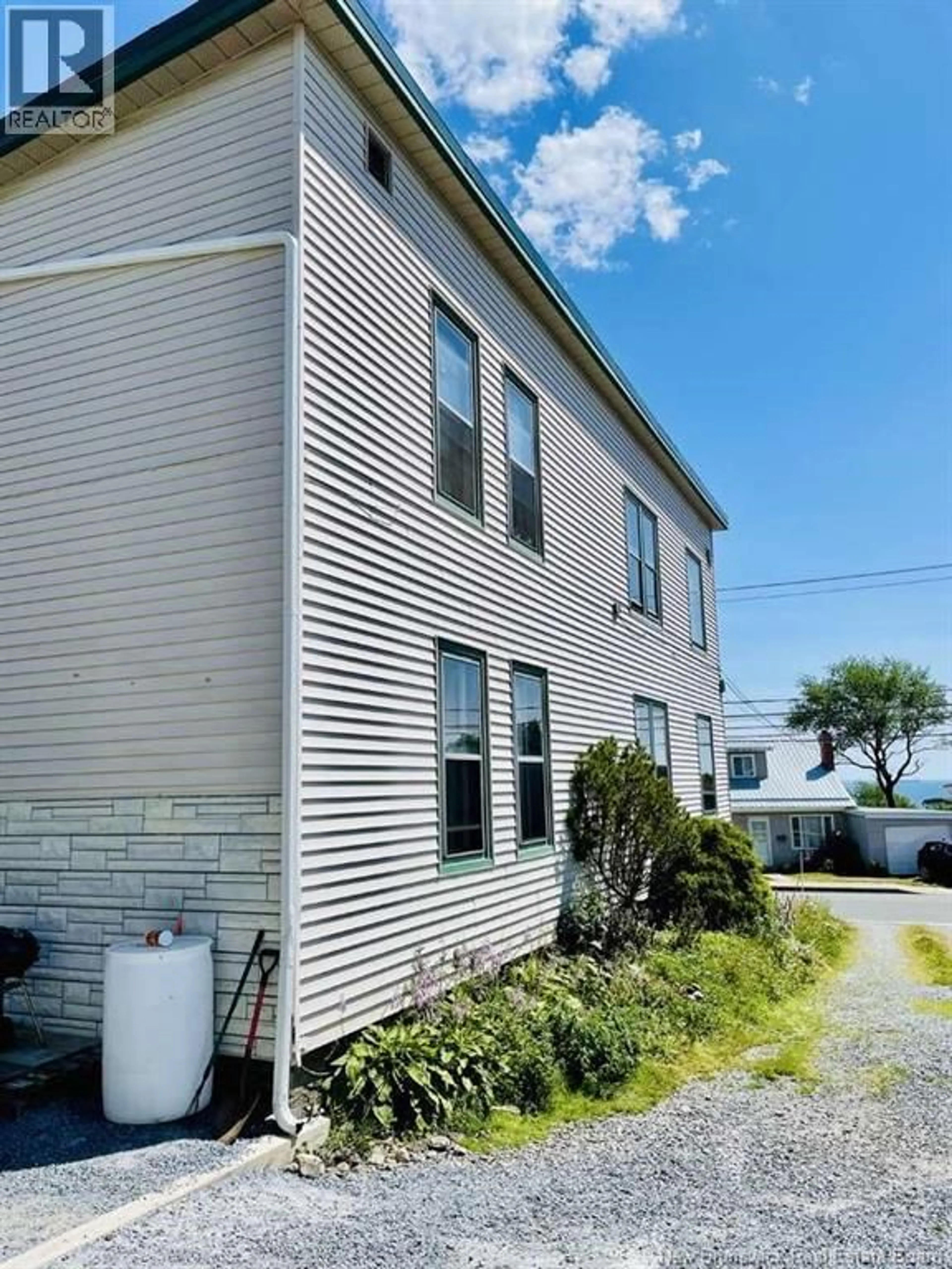 Home with vinyl exterior material, unknown for 458 SUMMER STREET, Saint John New Brunswick E2M2P8