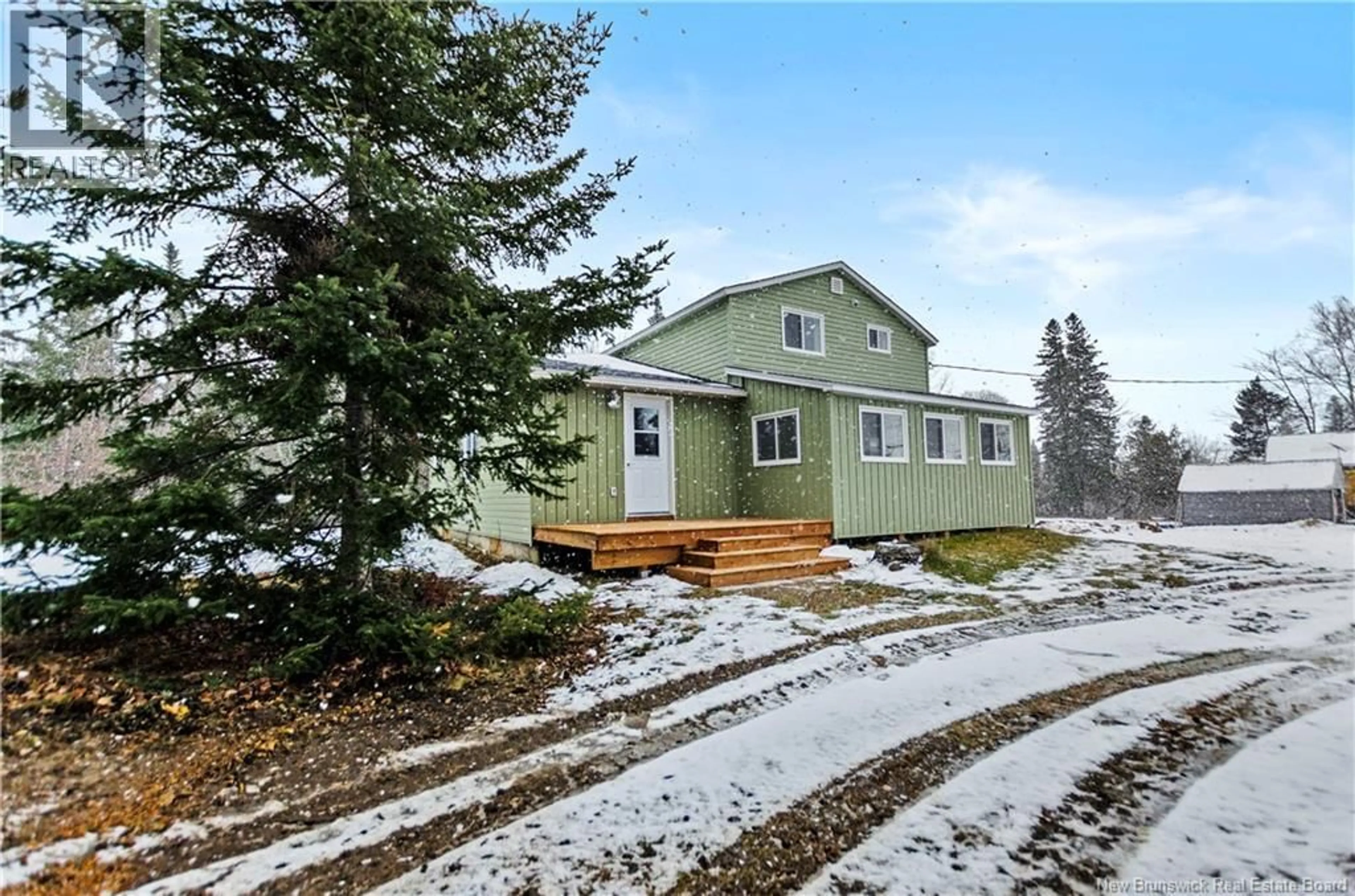 Home with vinyl exterior material, unknown for 3990 ROUTE 104, Millville New Brunswick E6E1S9