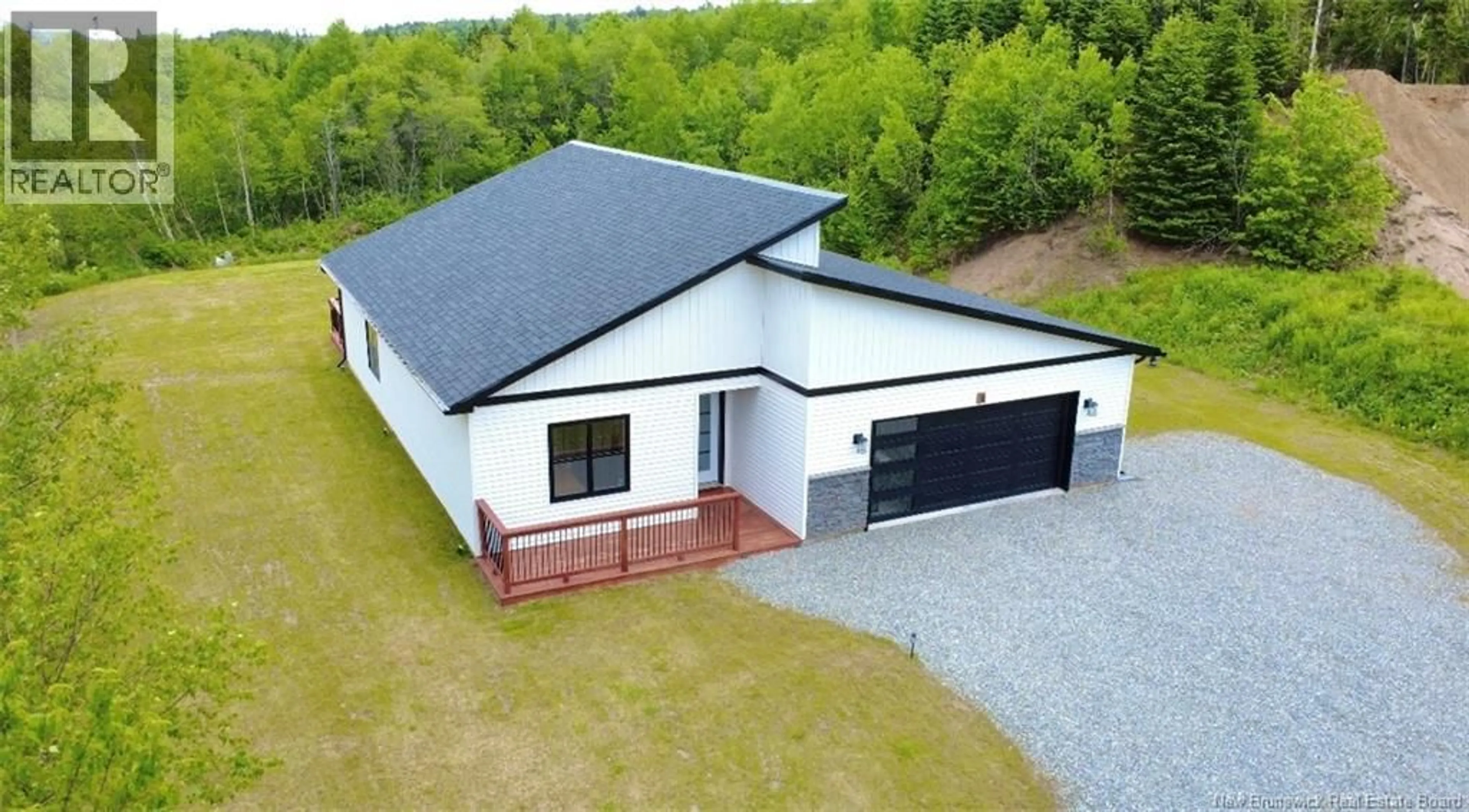 A pic from outside/outdoor area/front of a property/back of a property/a pic from drone, building for 8 HOBBLE LANE, Quispamsis New Brunswick E2S1B8