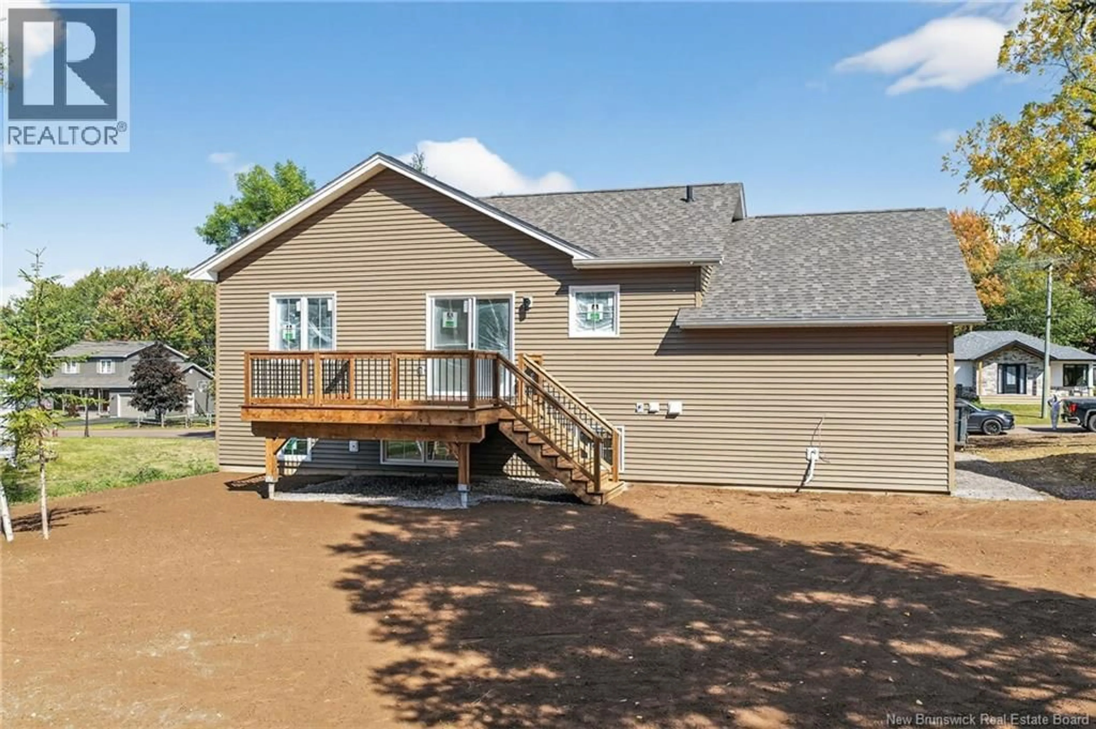 Home with vinyl exterior material, unknown for 141 CARTIER, Shediac New Brunswick E4P1L3