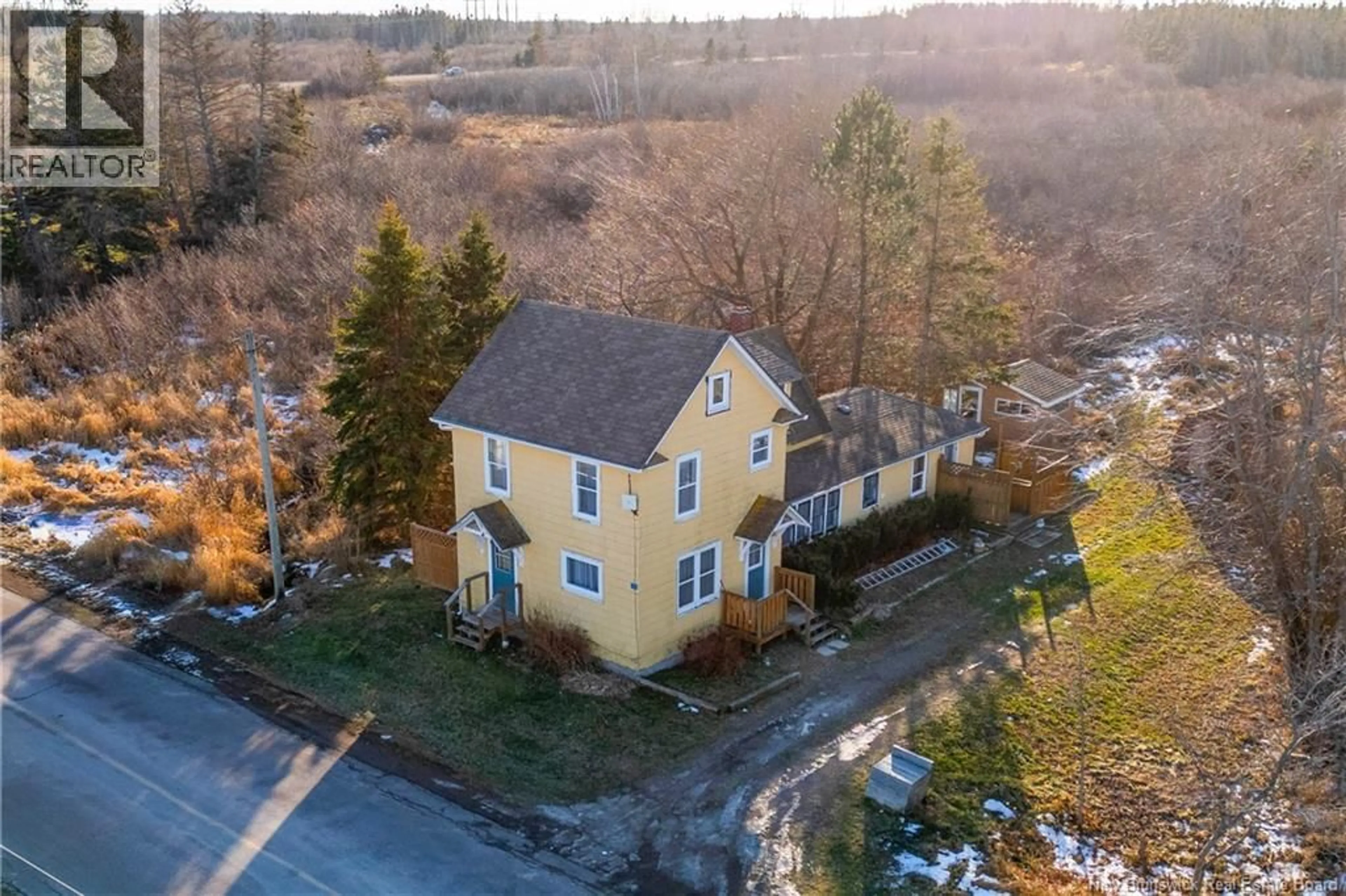 A pic from outside/outdoor area/front of a property/back of a property/a pic from drone, building for 18 ROUTE 955, Cape Tormentine New Brunswick E4M2A3
