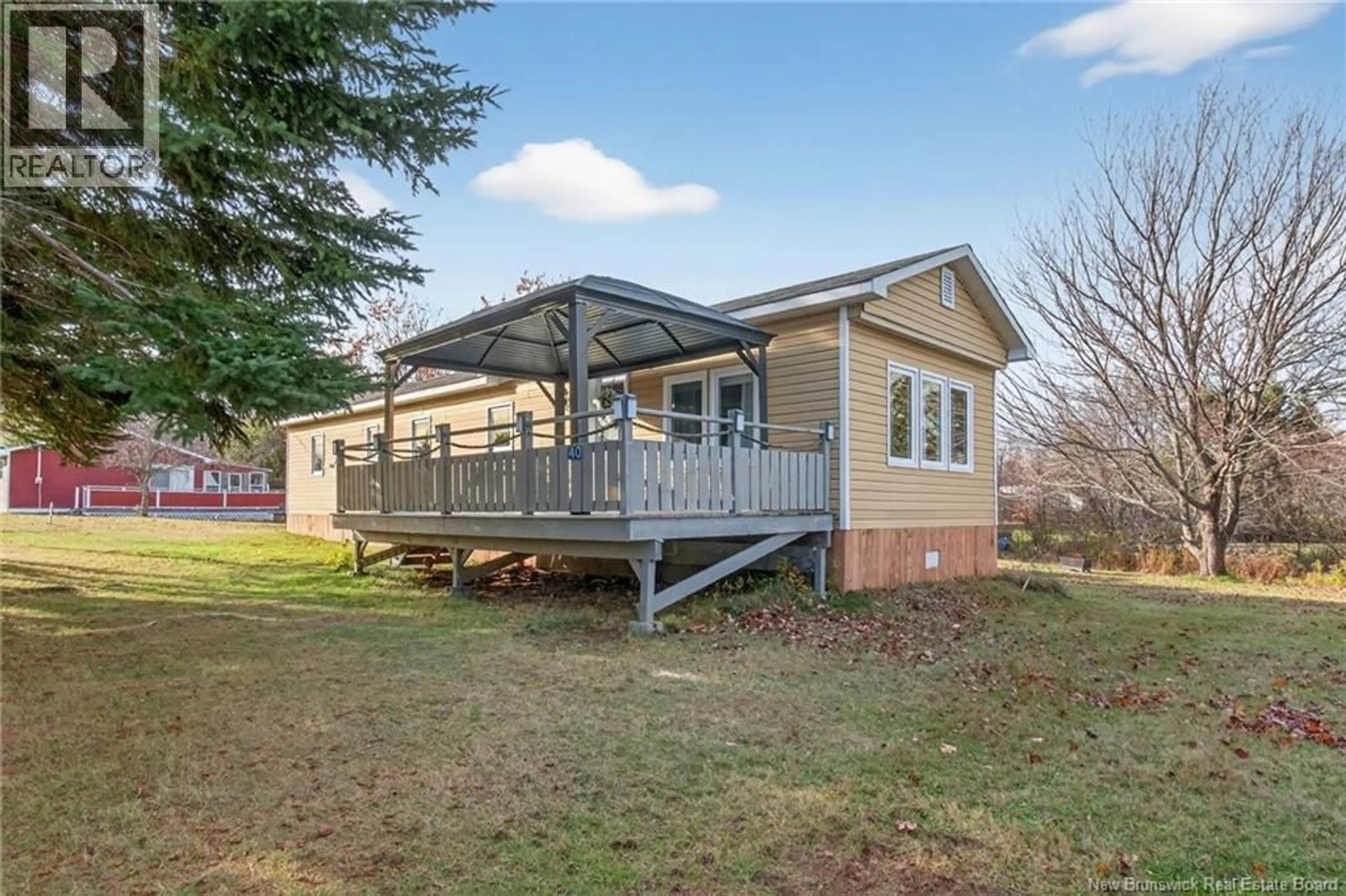 A pic from outside/outdoor area/front of a property/back of a property/a pic from drone, building for 40 DONALD STREET, Grande-Digue New Brunswick E4R4G5