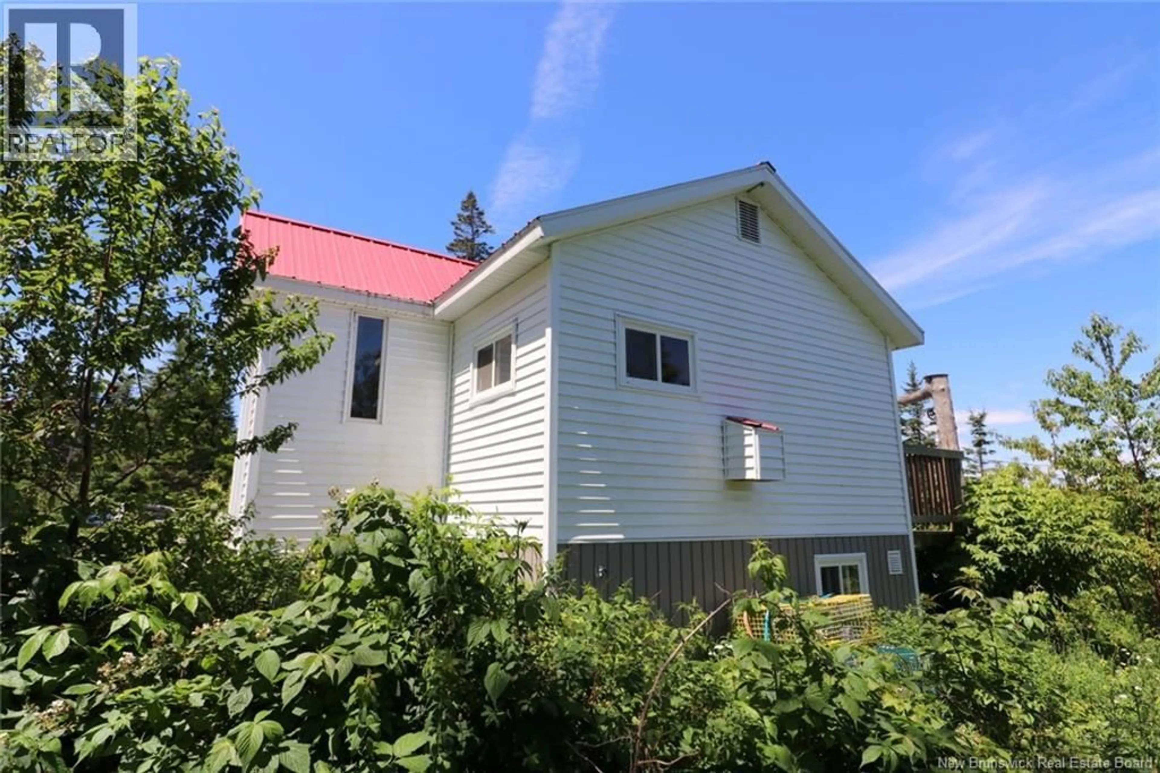 Home with vinyl exterior material, building for 1788 ROUTE 776, Grand Manan New Brunswick E5G2H8