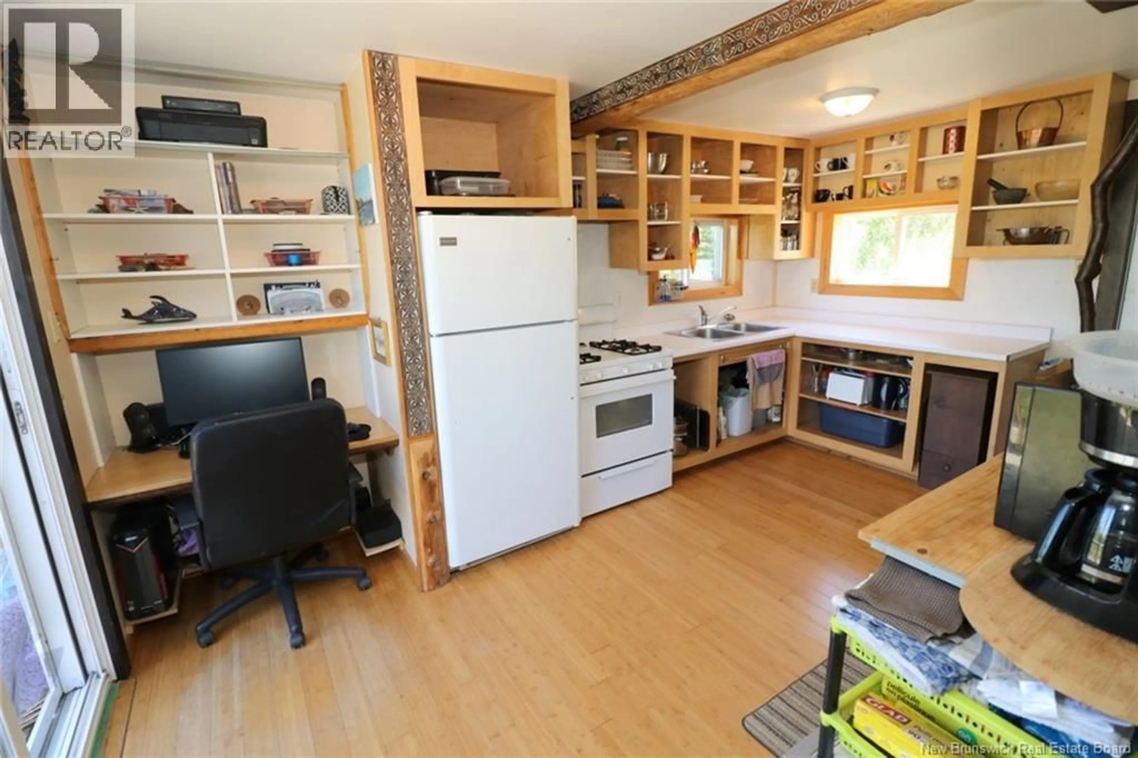 Standard kitchen, wood/laminate floor for 1788 ROUTE 776, Grand Manan New Brunswick E5G2H8