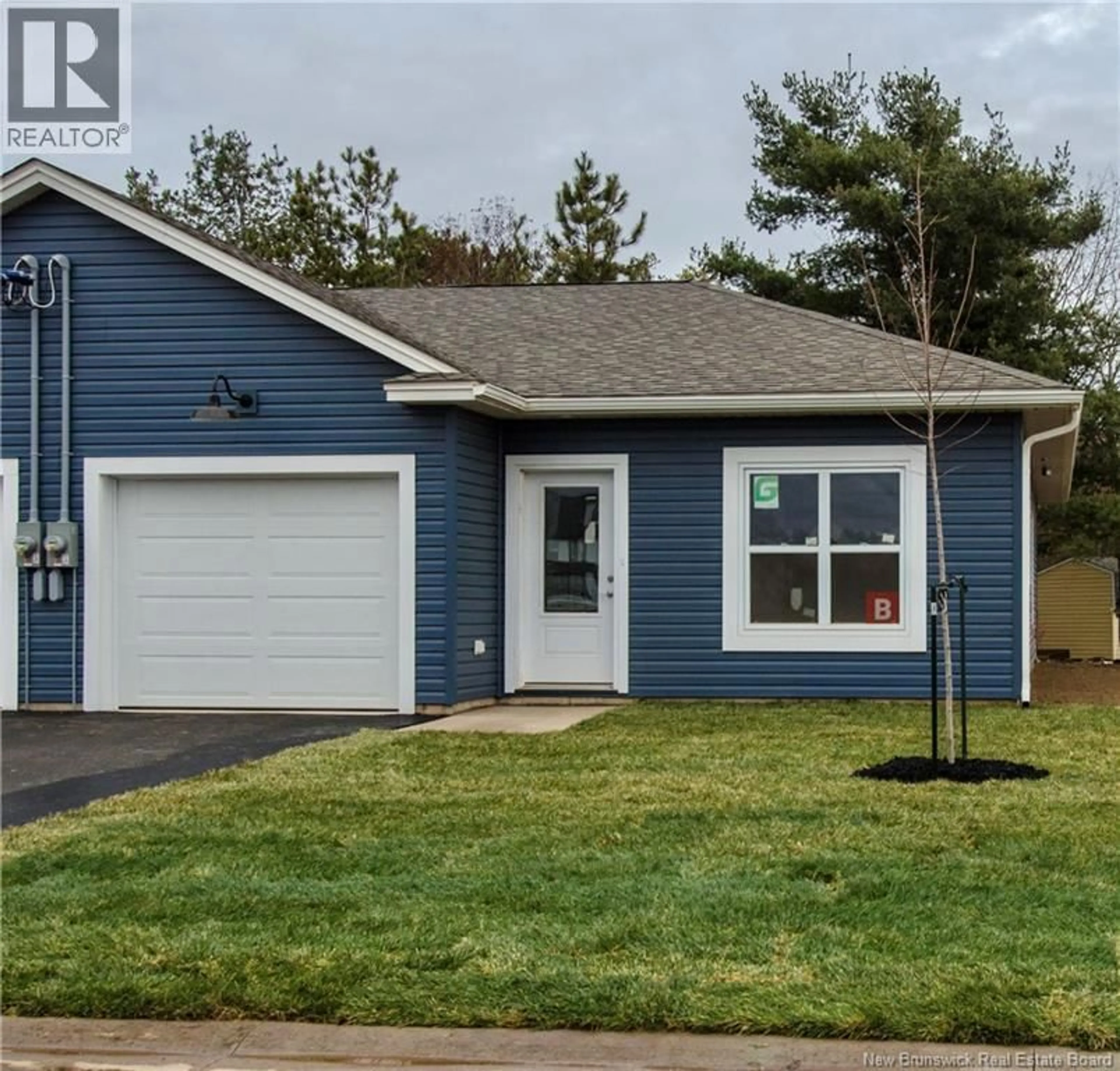 Home with vinyl exterior material, street for 8 OTTY AVENUE, Sussex New Brunswick E4E0M5