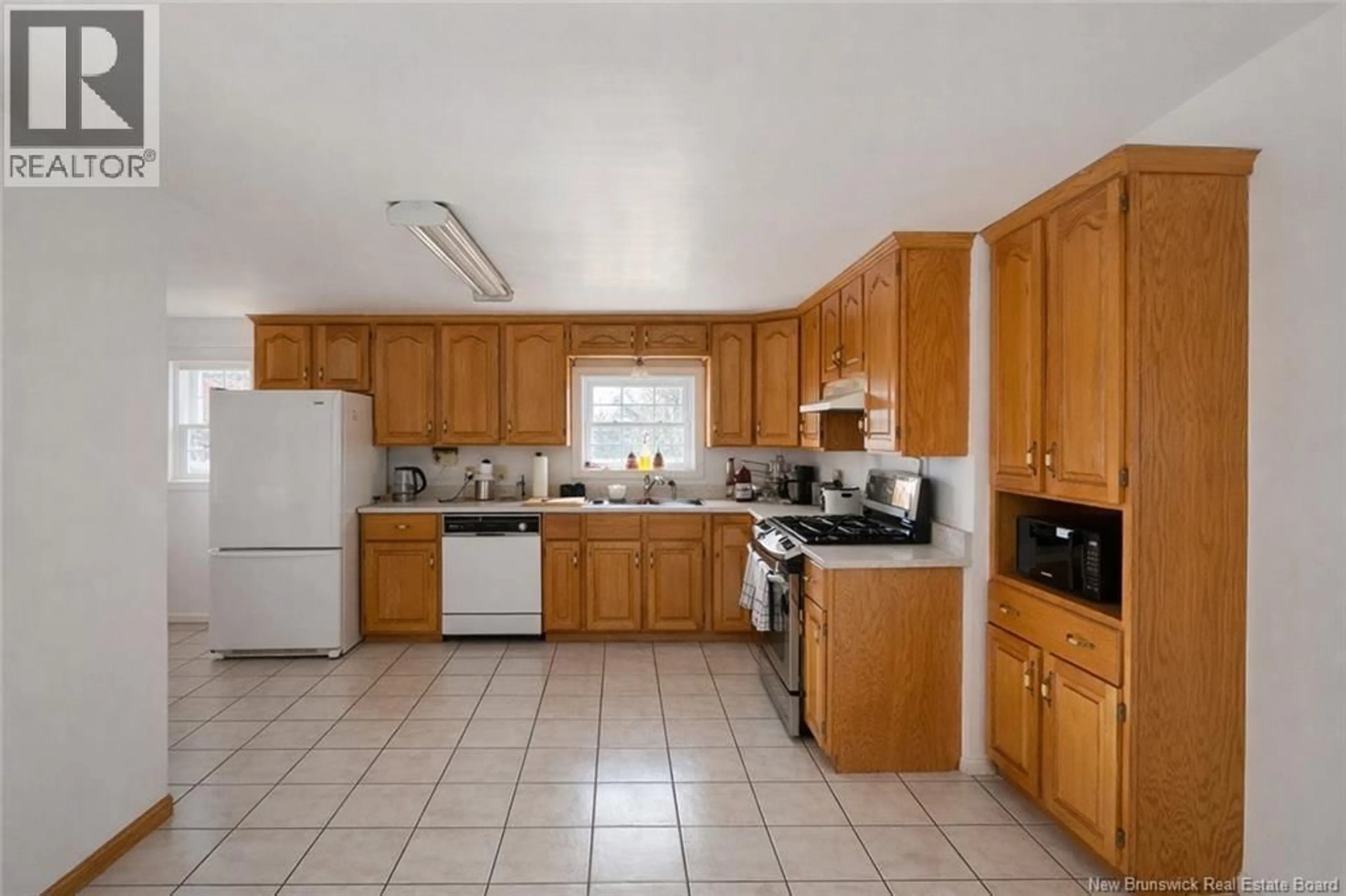 Standard kitchen, ceramic/tile floor for 38 MOUNT PLEASANT ROAD, St George New Brunswick E5C3K4
