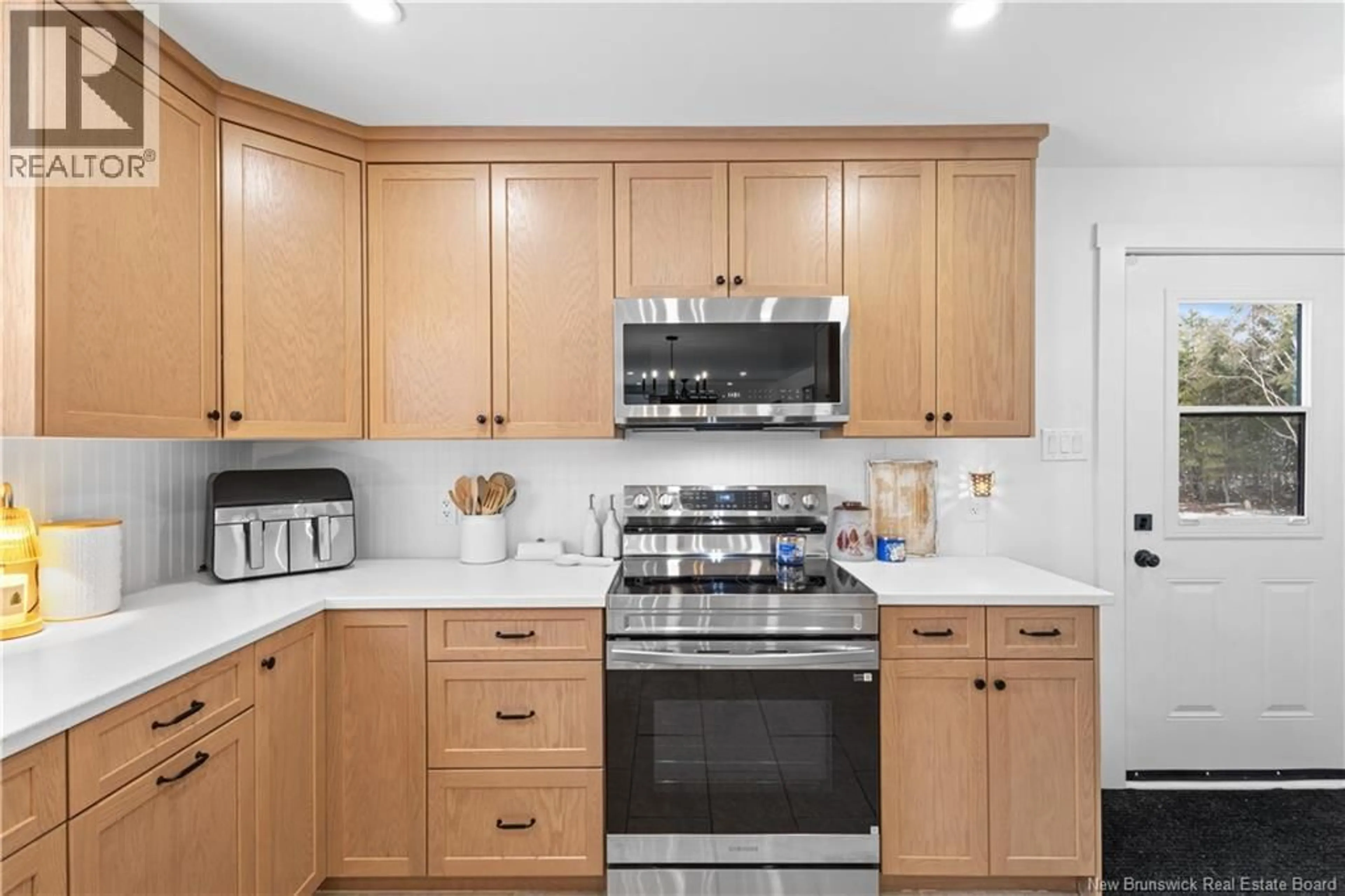 Standard kitchen, ceramic/tile floor for 61 HALCOMB ROAD, Lyttleton New Brunswick E9E1V5