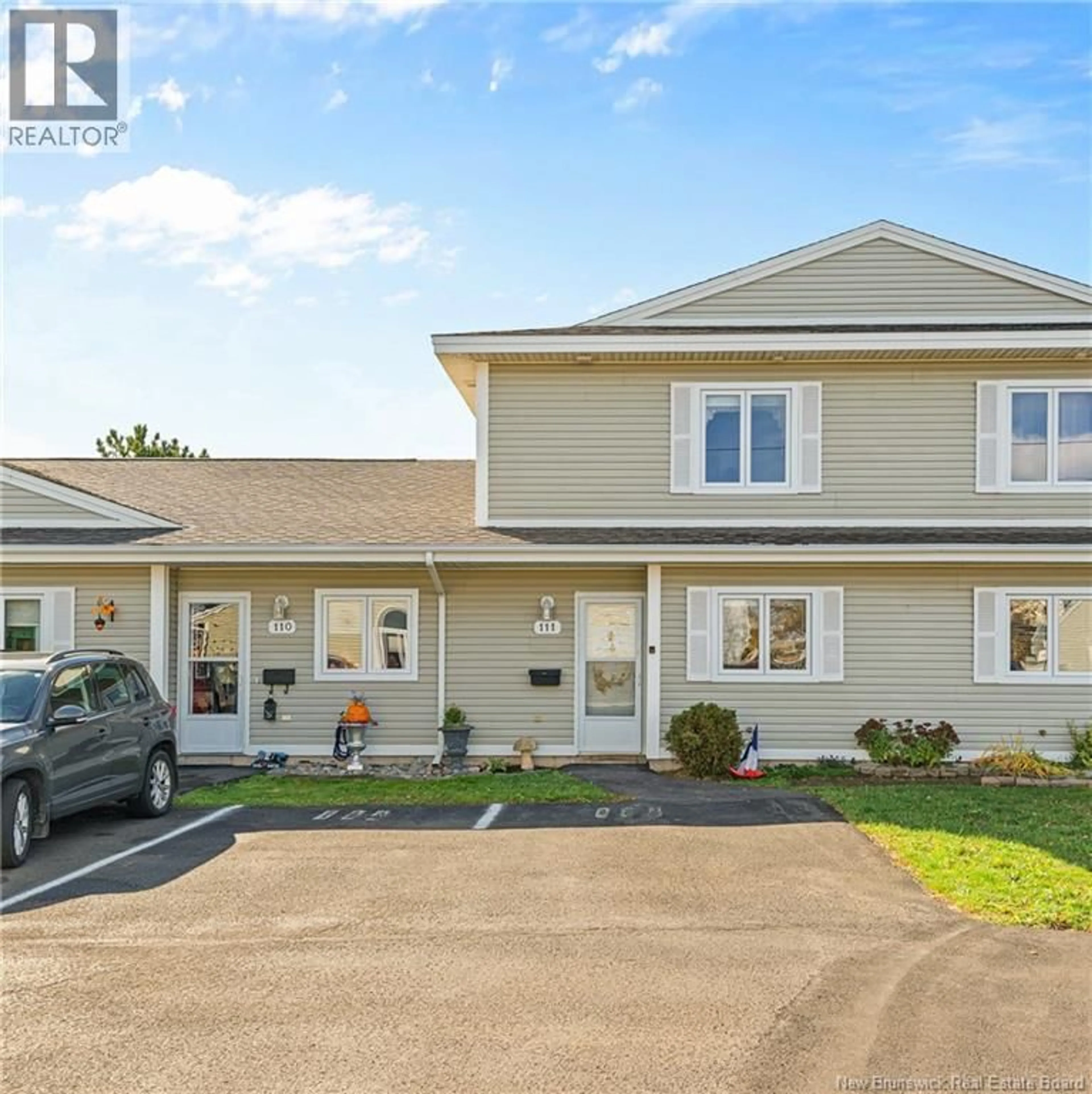 Home with vinyl exterior material, street for 111 - 208 VIRGINIA, Dieppe New Brunswick E1A6R7