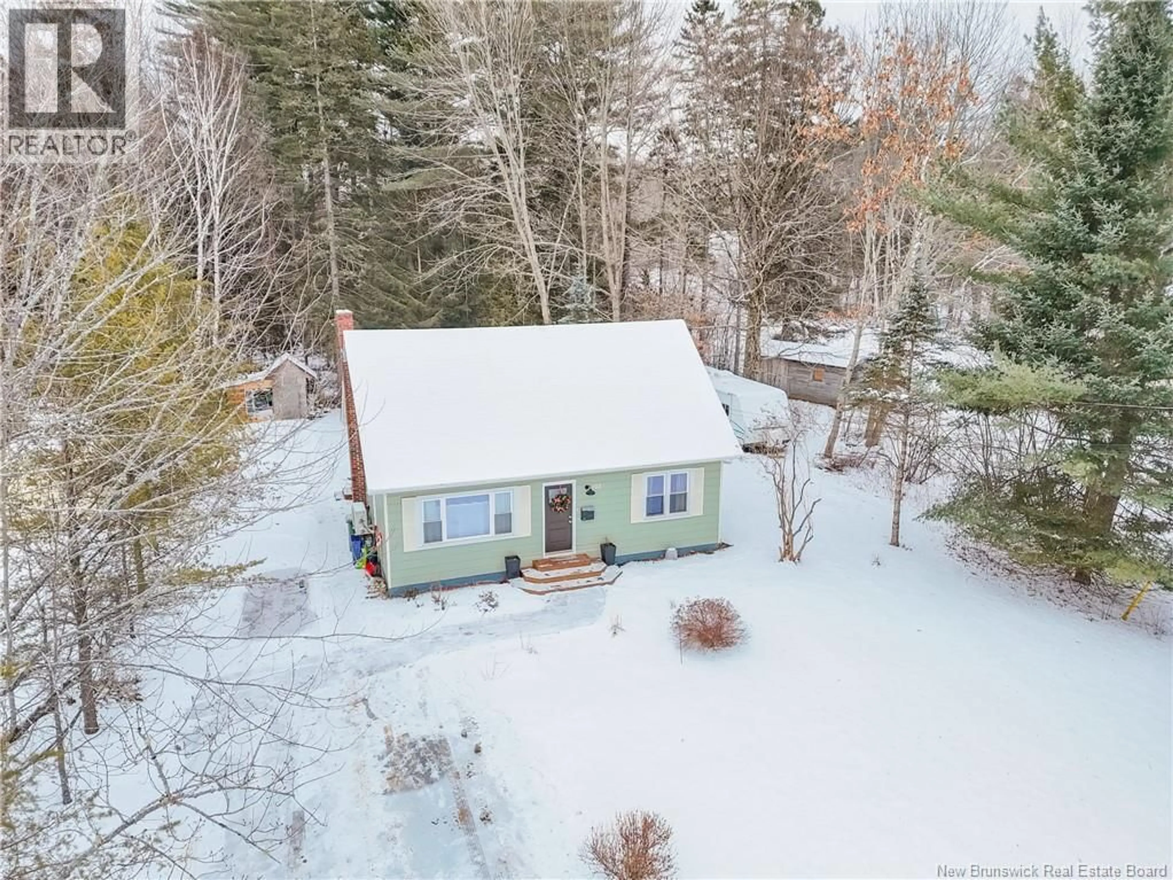 A pic from outside/outdoor area/front of a property/back of a property/a pic from drone, street for 102 MCMINNIMAN COURT, Fredericton New Brunswick E3A8S4