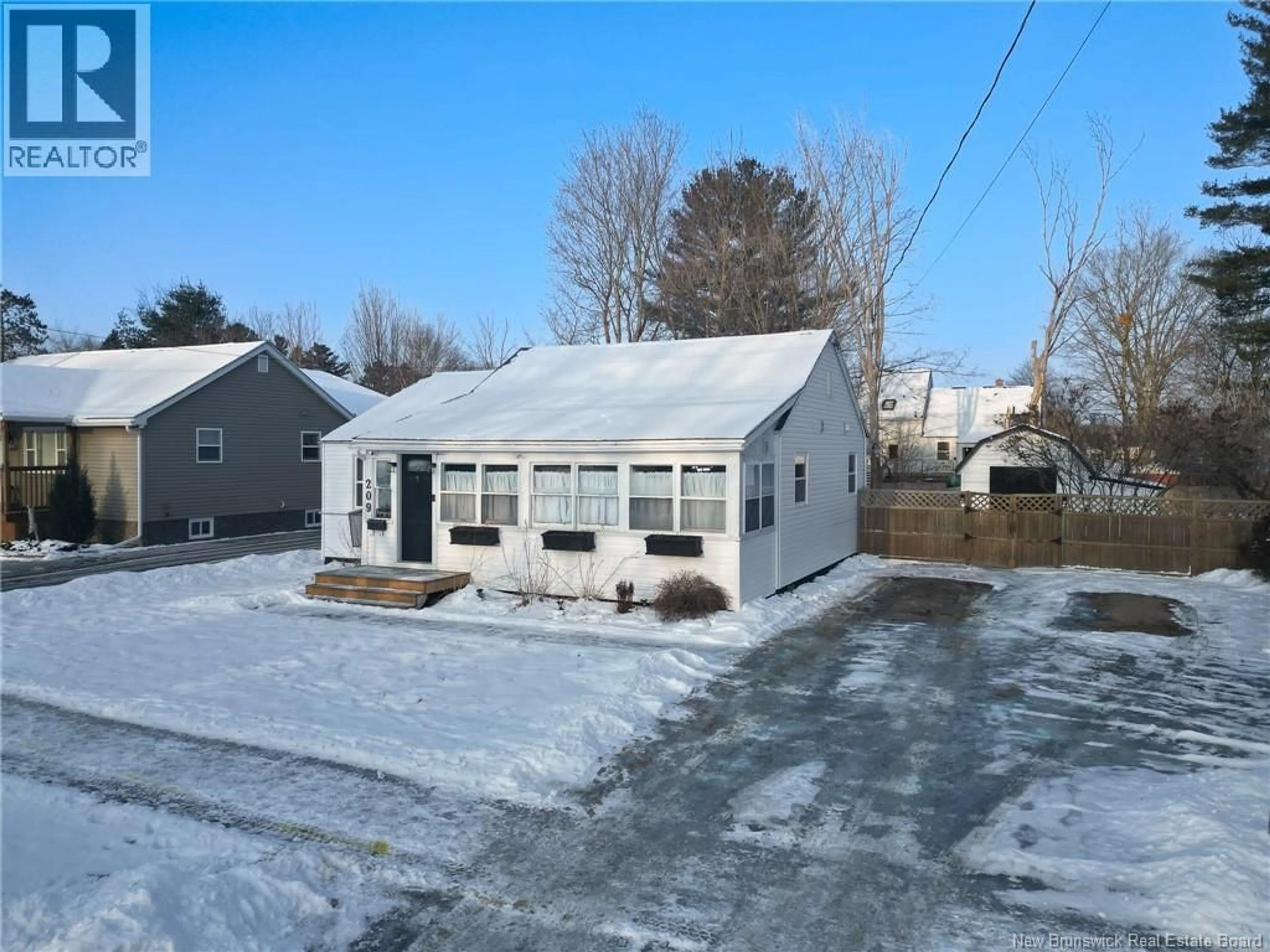 A pic from outside/outdoor area/front of a property/back of a property/a pic from drone, street for 209 CARNEY STREET, Fredericton New Brunswick E3A3A3