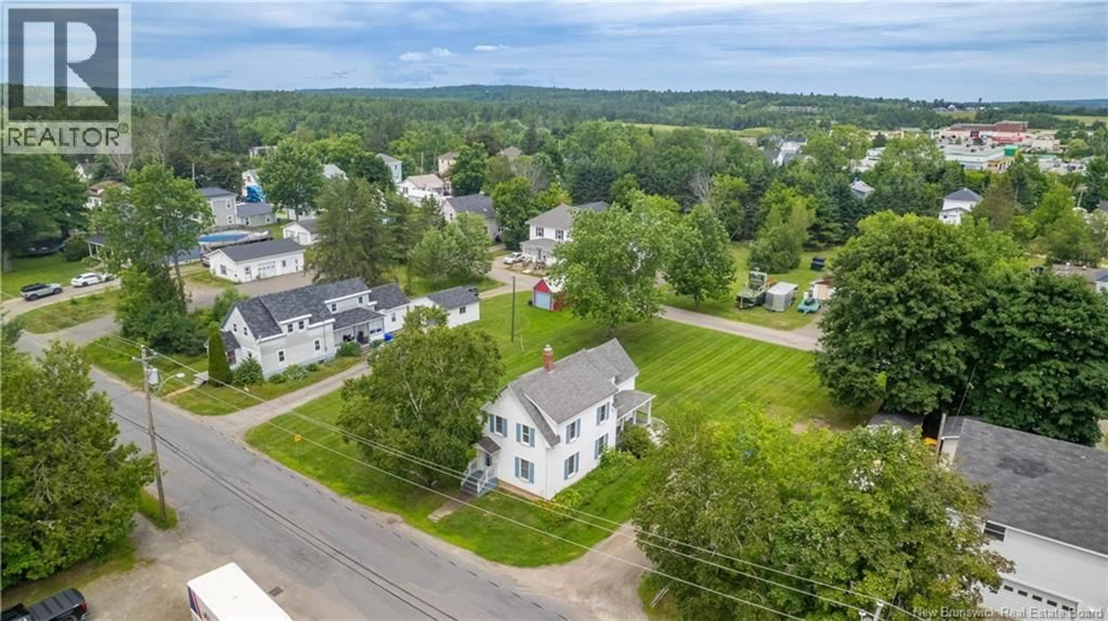 A pic from outside/outdoor area/front of a property/back of a property/a pic from drone, unknown for 7 QUEEN STREET, St. Stephen New Brunswick E3L2J7