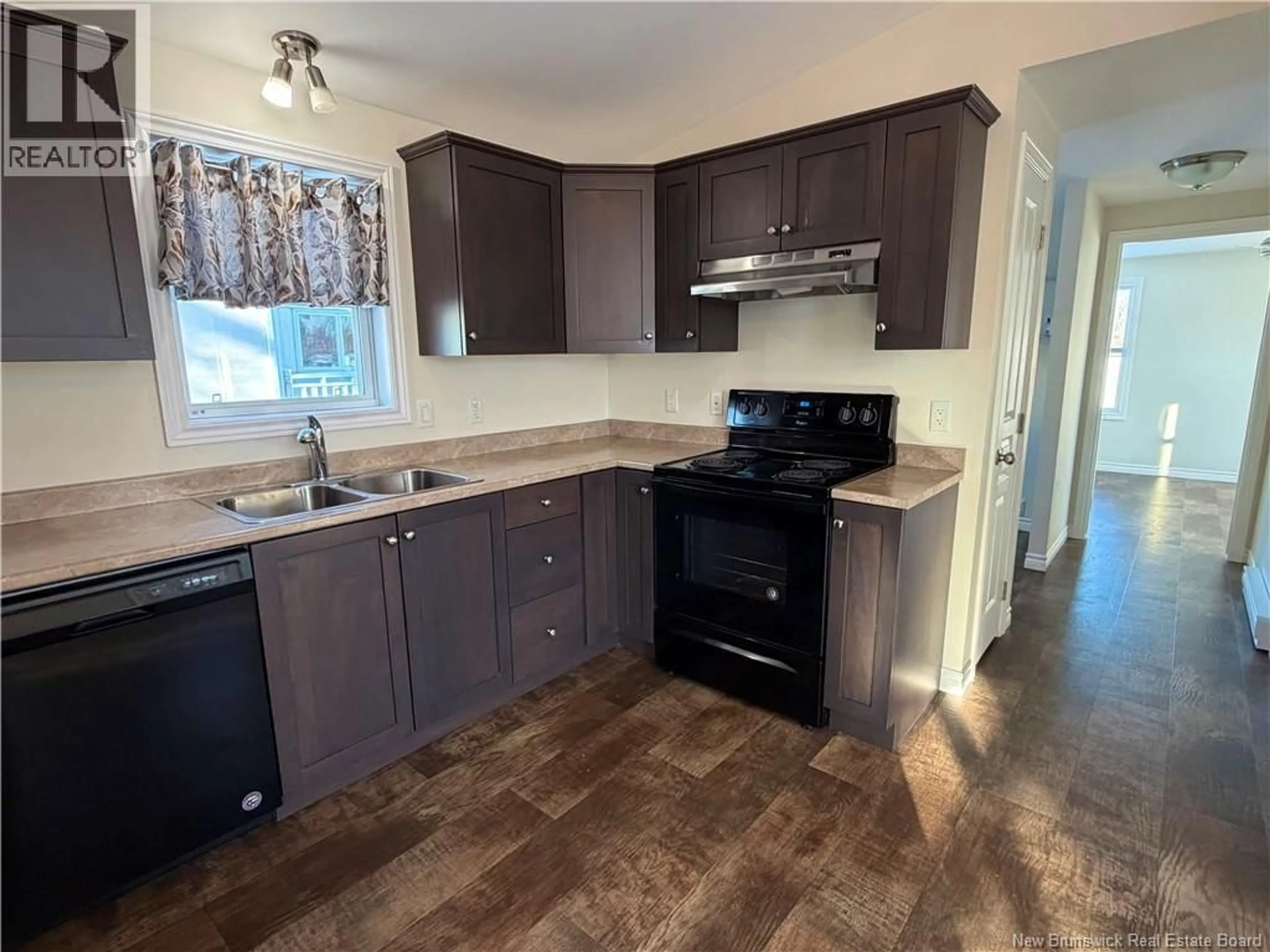 Standard kitchen, unknown for 525 KENT AVENUE, Bathurst New Brunswick E2A2T2