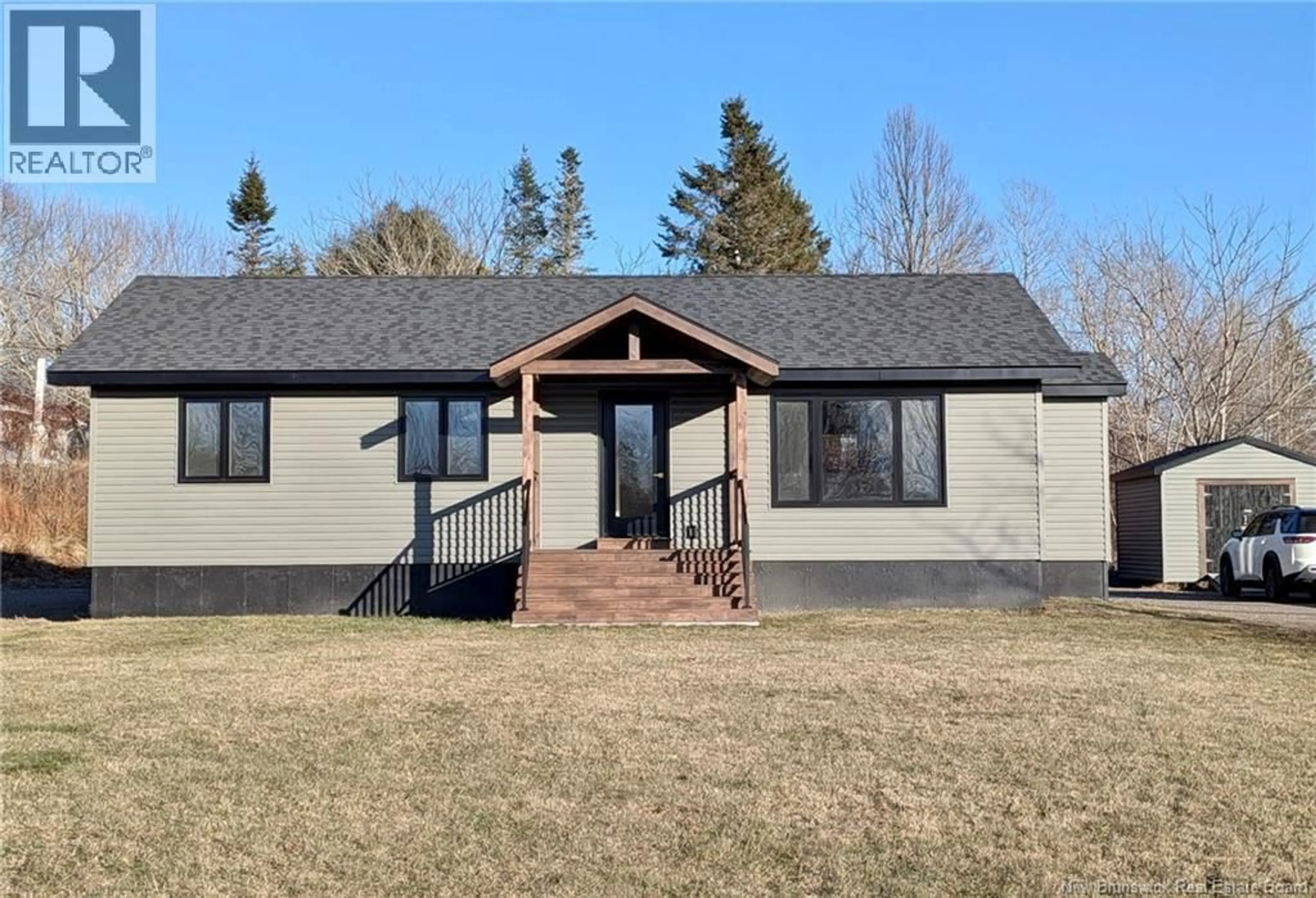 Home with vinyl exterior material, building for 3 HATT CRESCENT, St George New Brunswick E5C3G7