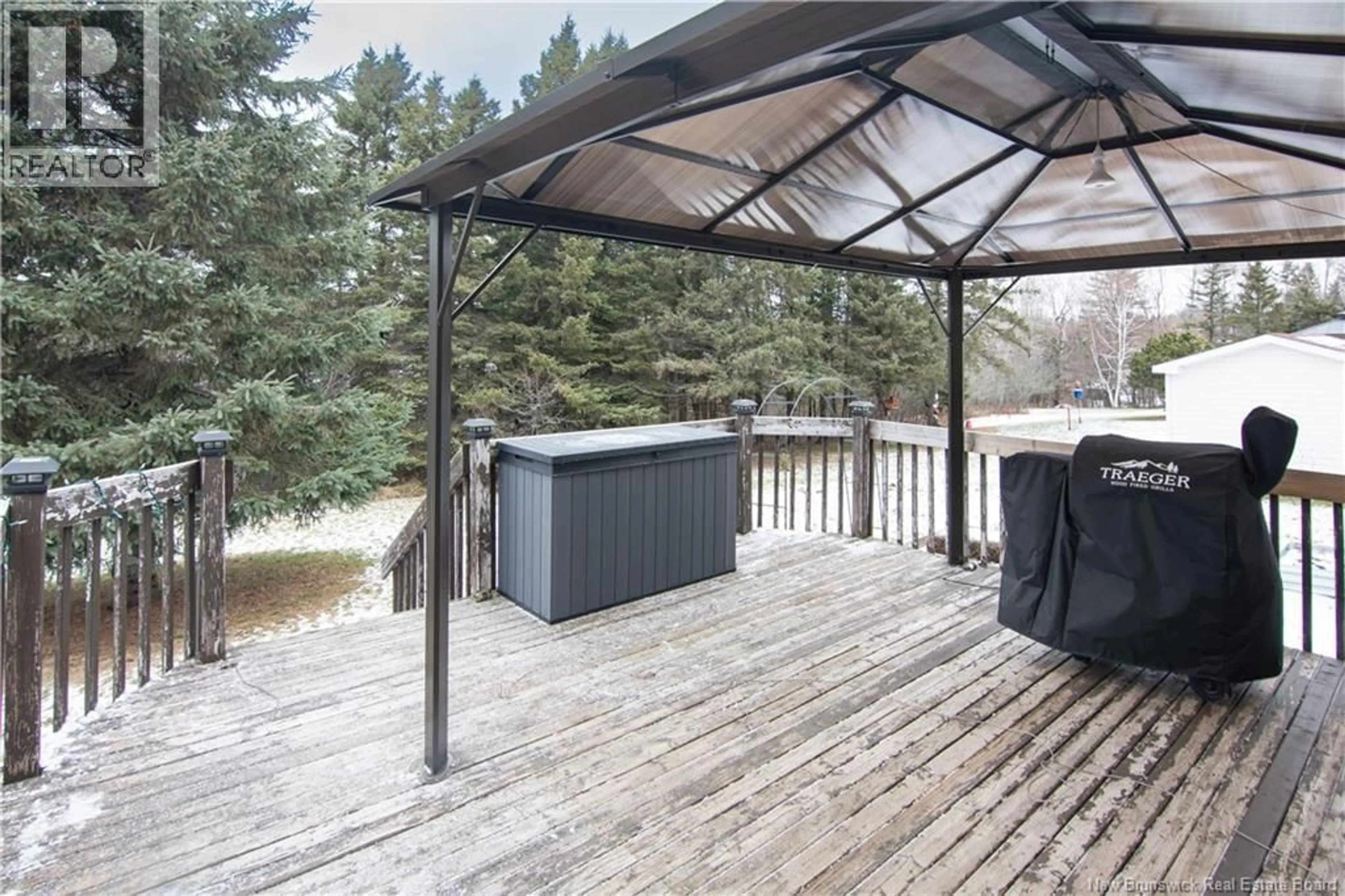 Patio, water/lake/river/ocean view for 124 NEPISIGUIT, Dieppe New Brunswick E1A7N1