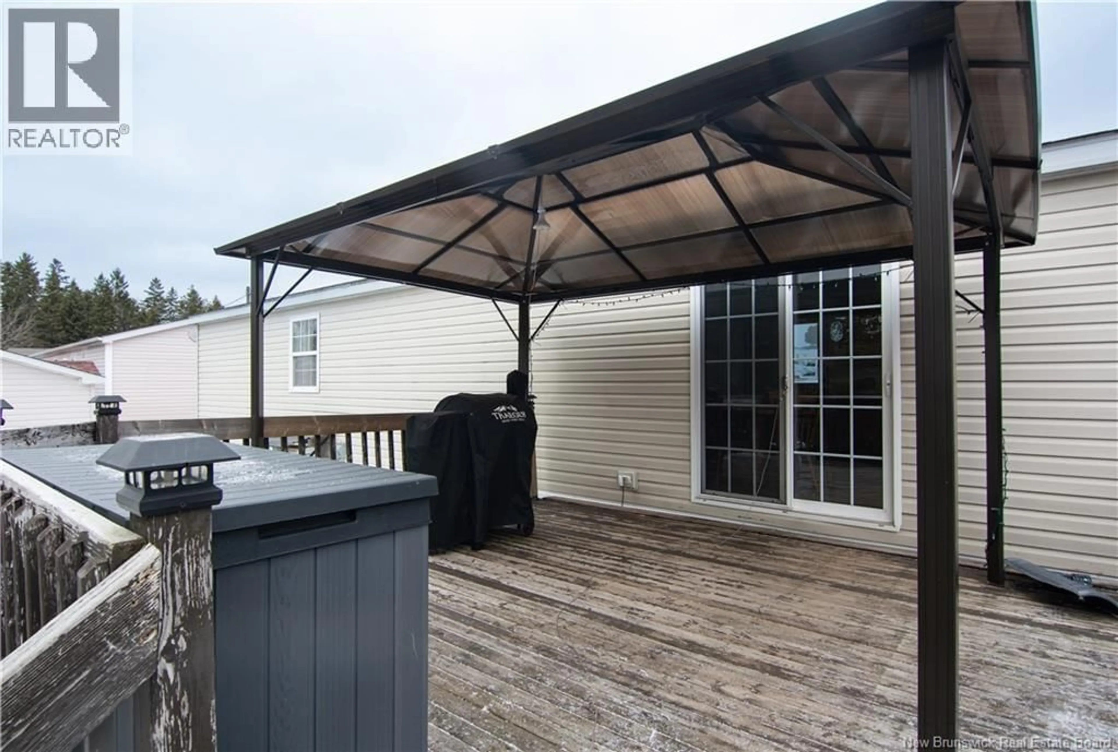 Patio, street for 124 NEPISIGUIT, Dieppe New Brunswick E1A7N1