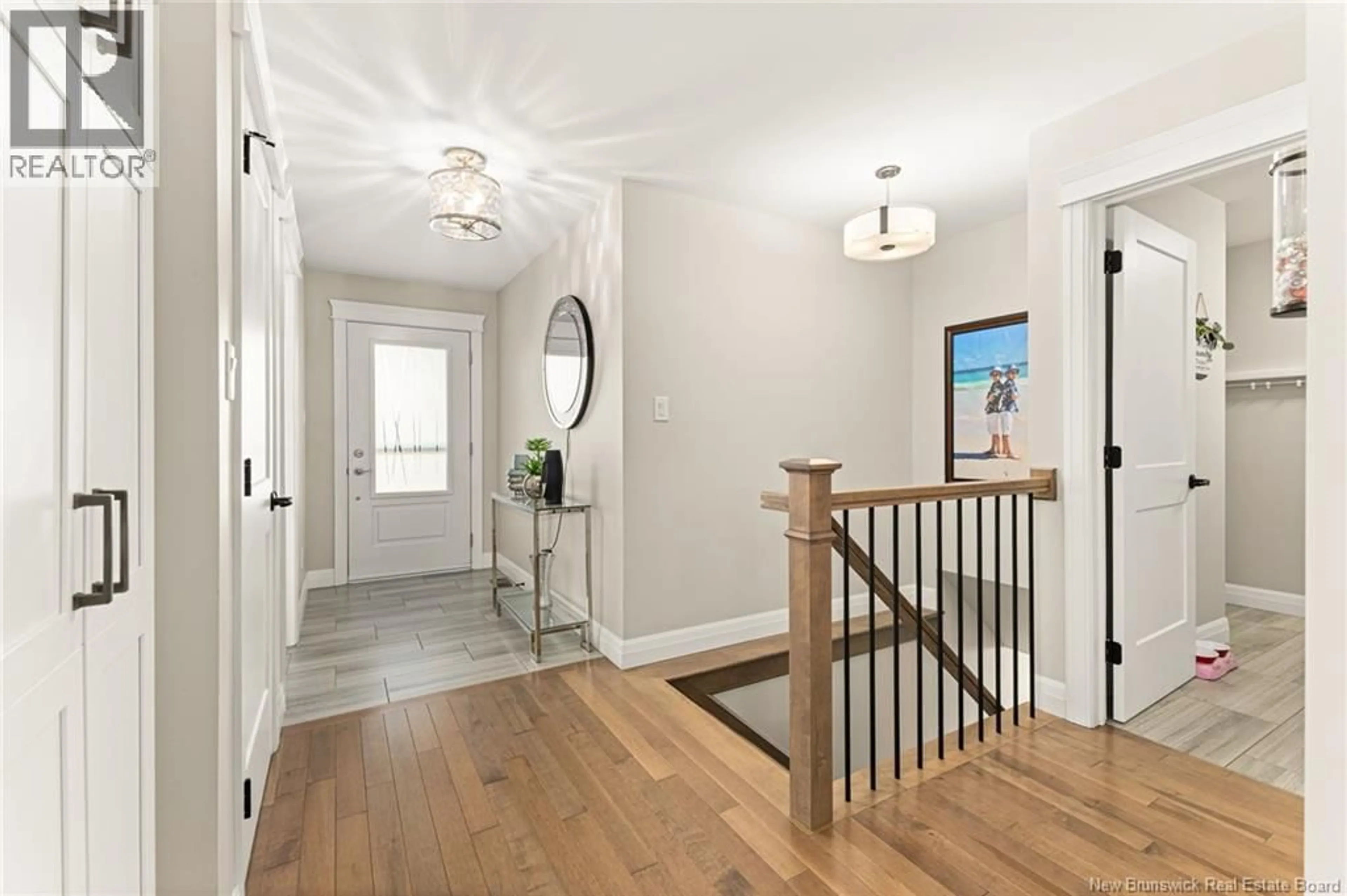 Indoor entryway for 90 DELPECH, Moncton New Brunswick E1G0X4