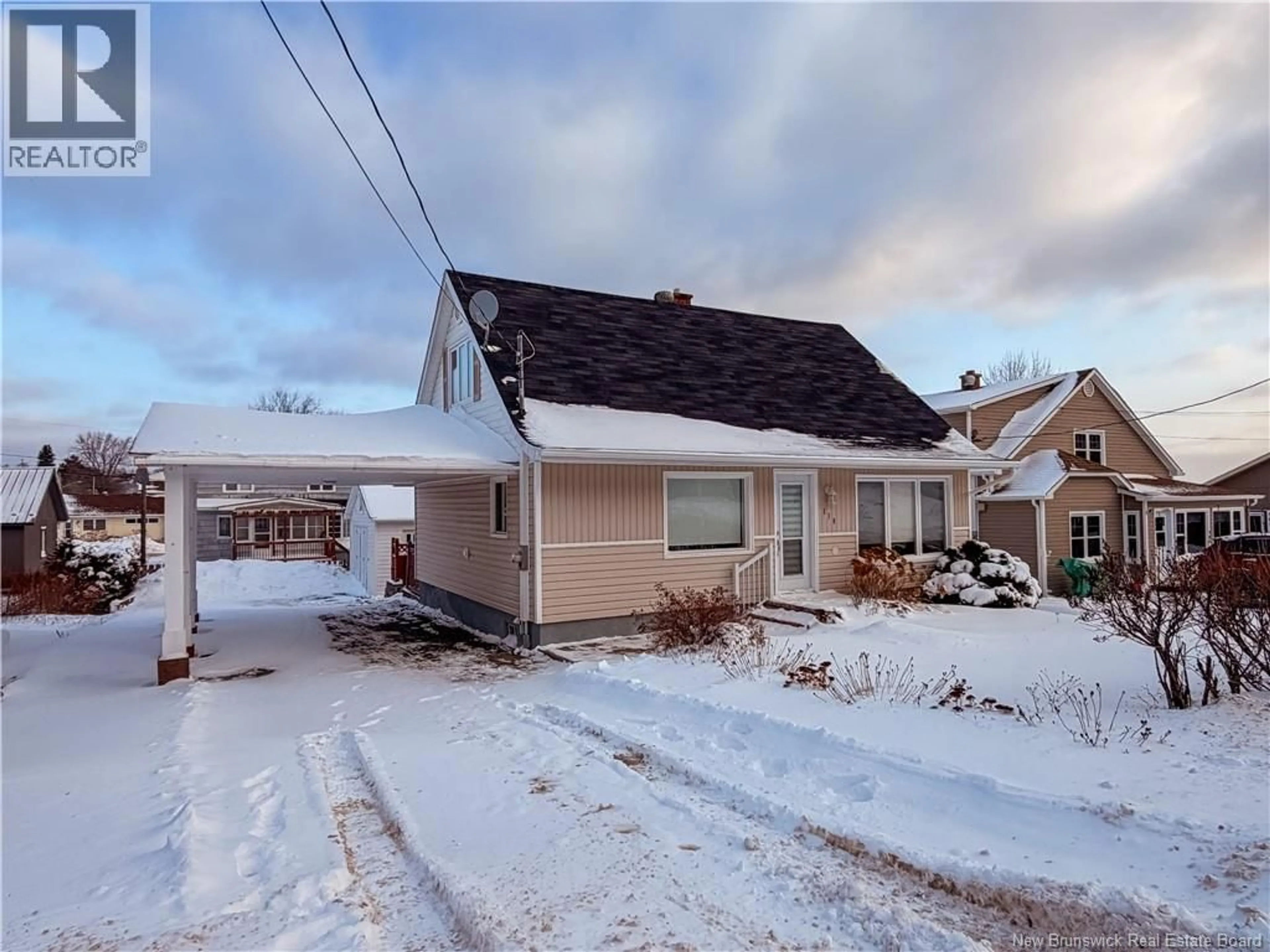 A pic from outside/outdoor area/front of a property/back of a property/a pic from drone, street for 319 GODERICH STREET, Dalhousie New Brunswick E8C1T8