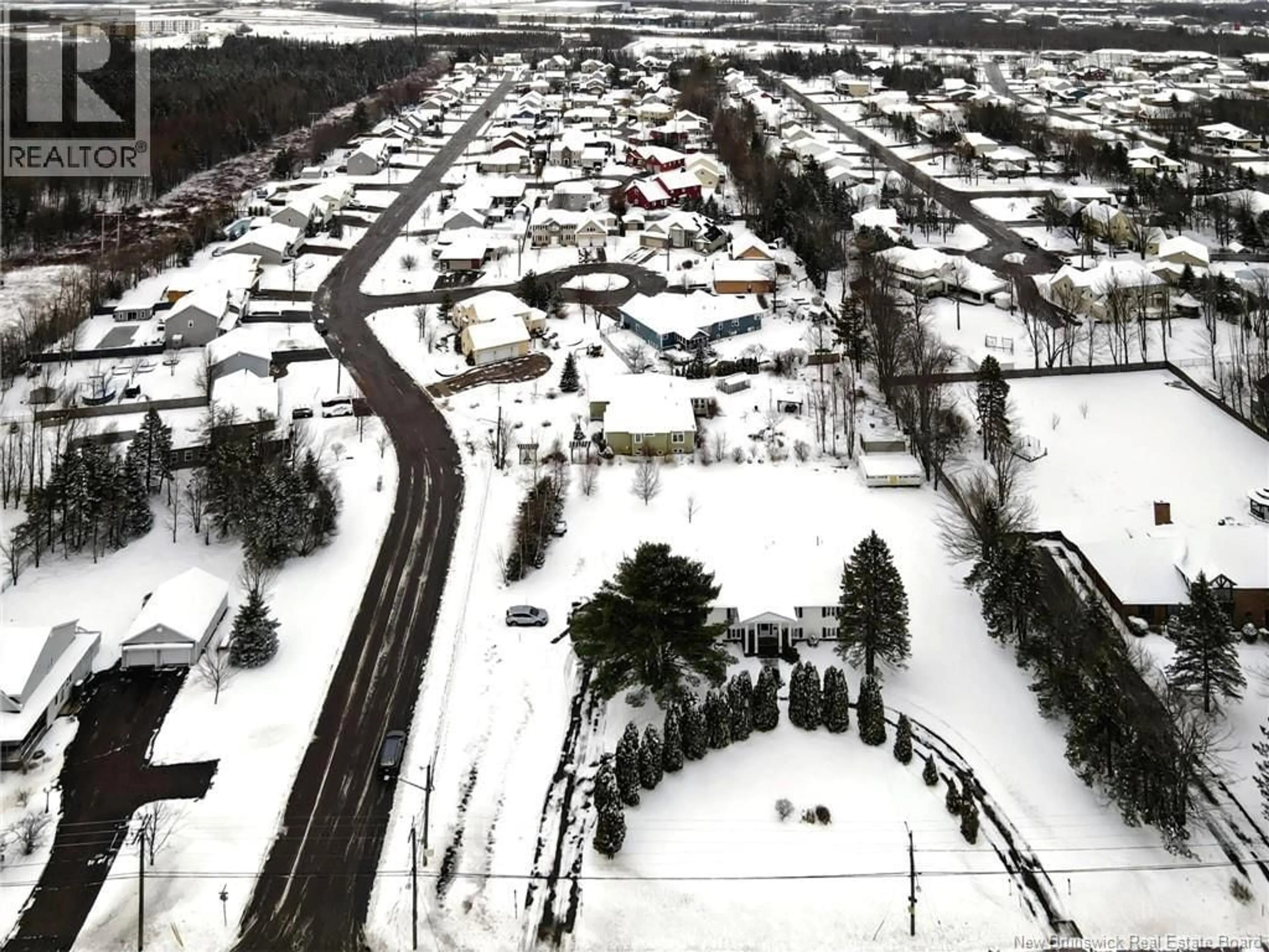 A pic from outside/outdoor area/front of a property/back of a property/a pic from drone, street for 960 SHEDIAC ROAD, Moncton New Brunswick E1A4X5