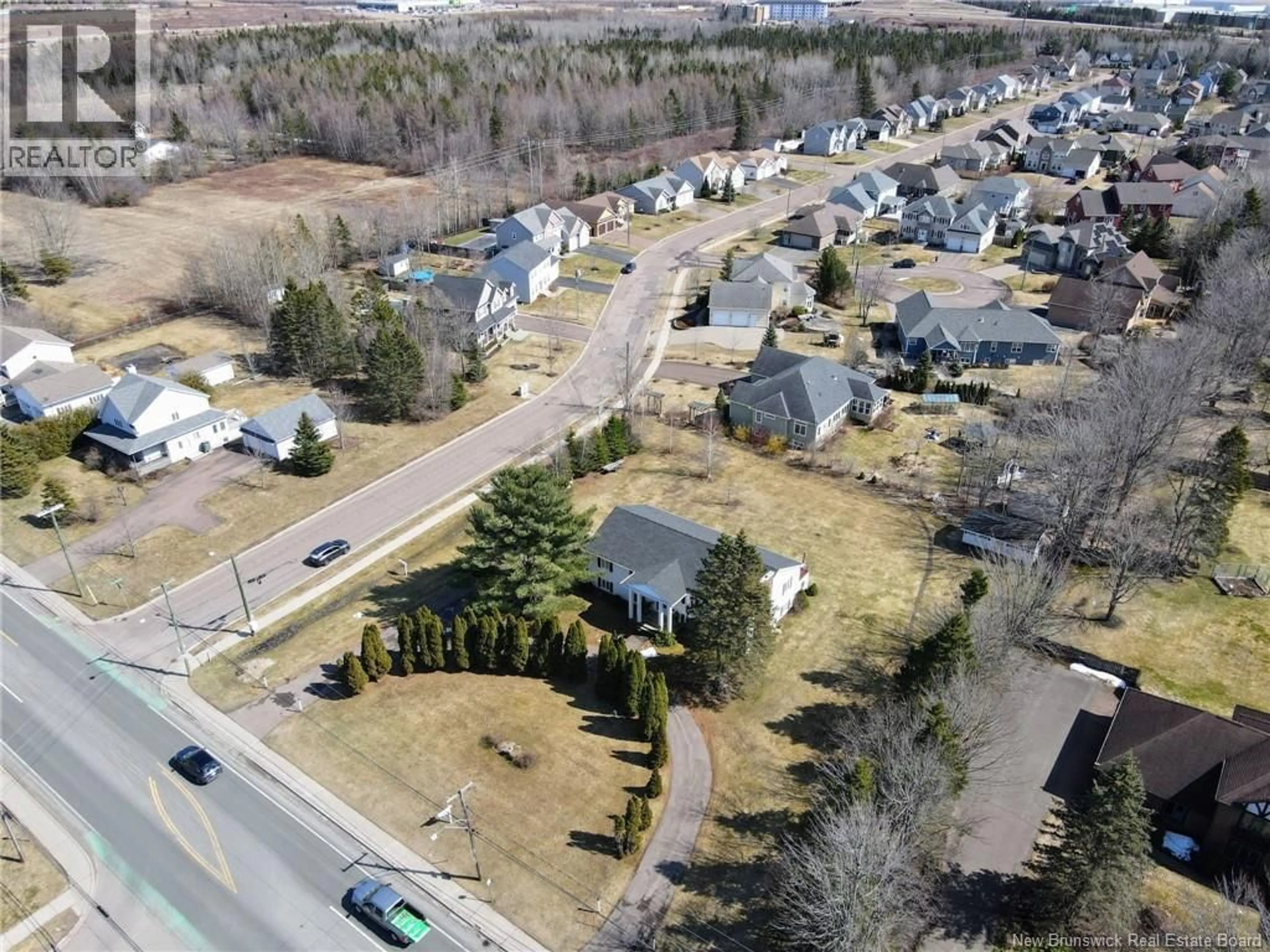 A pic from outside/outdoor area/front of a property/back of a property/a pic from drone, street for 960 SHEDIAC ROAD, Moncton New Brunswick E1A4X5
