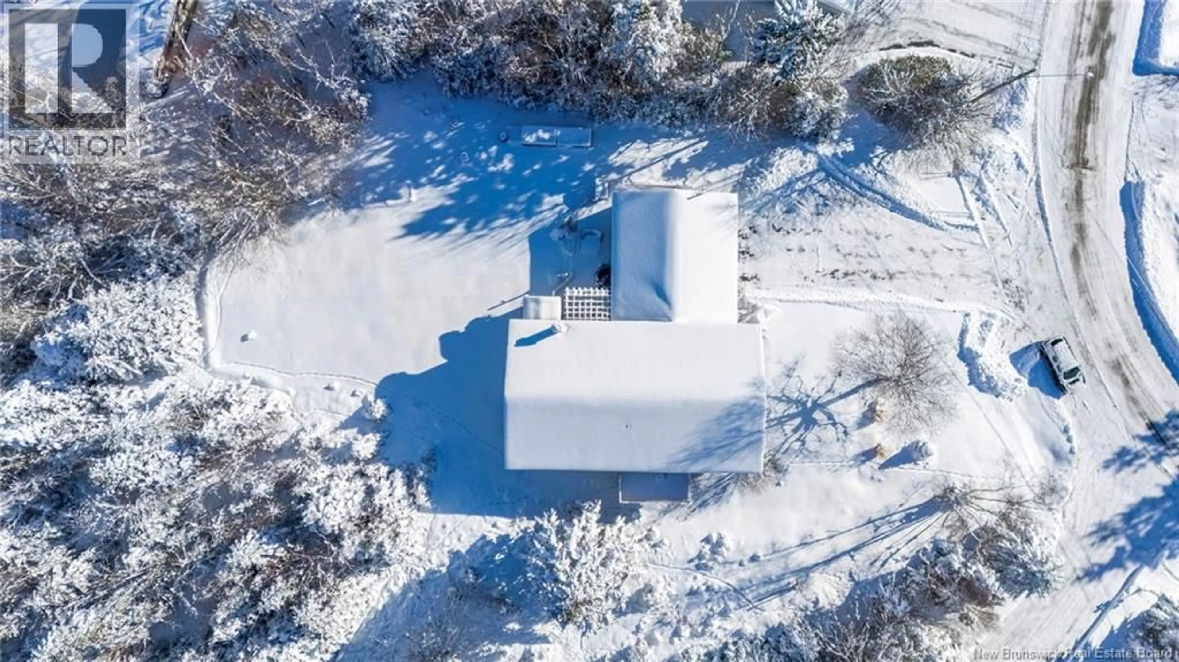 A pic from outside/outdoor area/front of a property/back of a property/a pic from drone, building for 22 HARDWOOD CRESCENT, Quispamsis New Brunswick E2E5B3