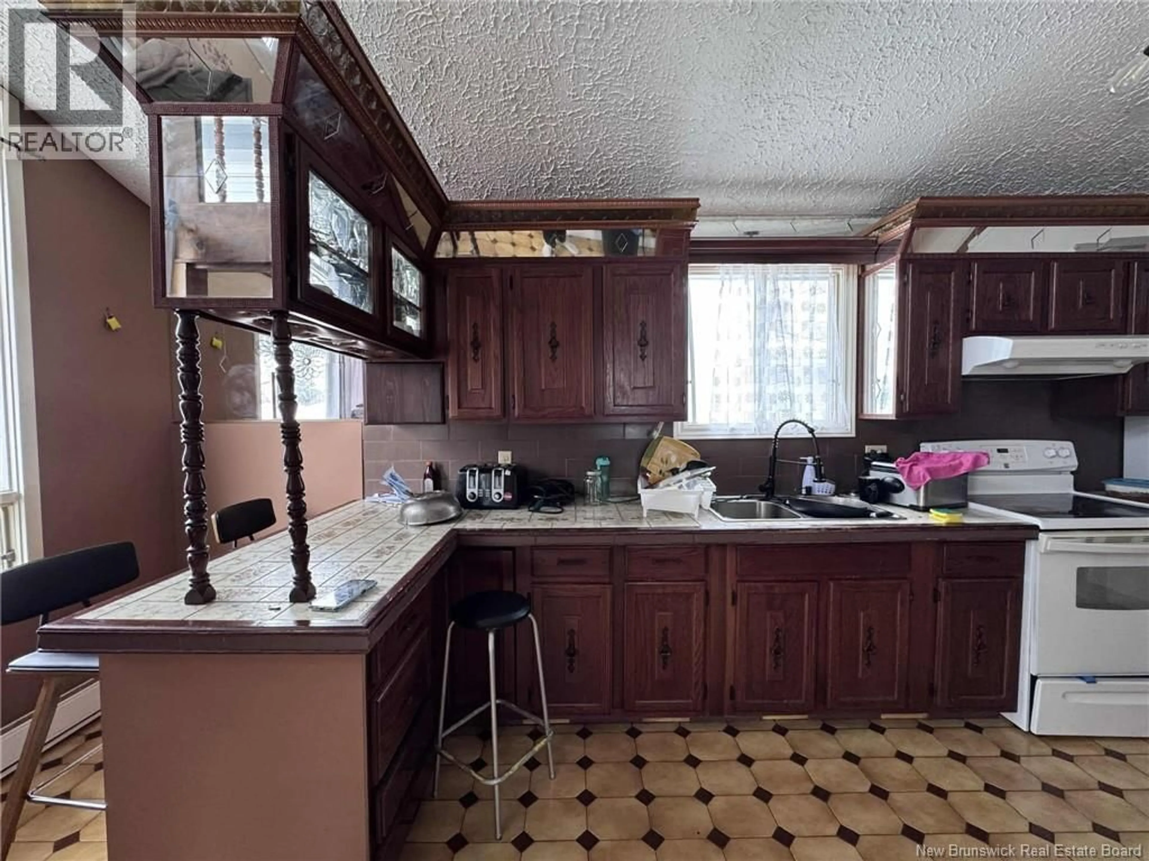 Standard kitchen, unknown for 126 46TH AVENUE, Edmundston New Brunswick E3V3B6