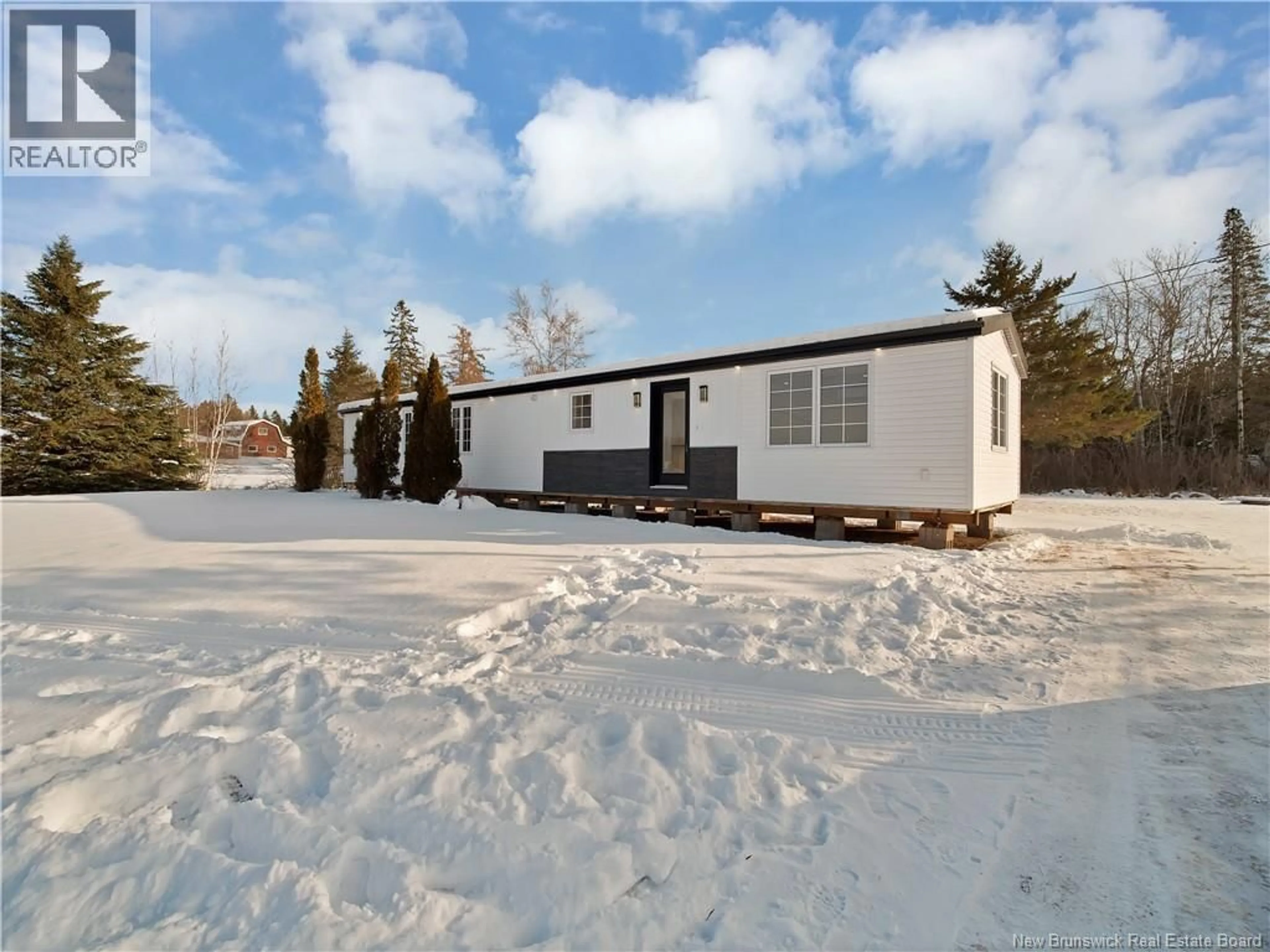 Home with vinyl exterior material, street for 2832 ROUTE 132, Scoudouc New Brunswick E4P1B7
