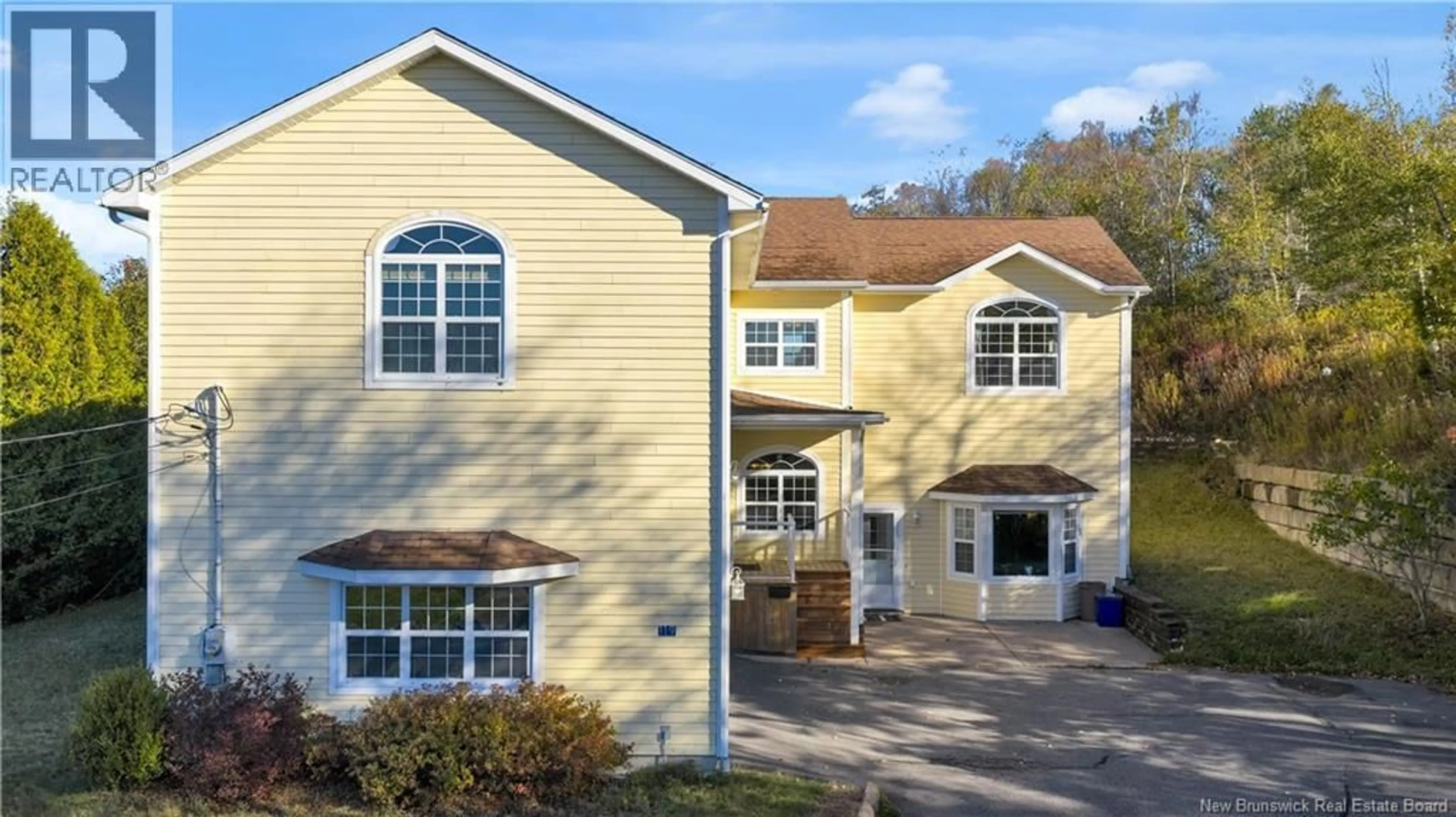 A pic from outside/outdoor area/front of a property/back of a property/a pic from drone, building for 119 BIRCH CRESCENT, Rothesay New Brunswick E2H1W3