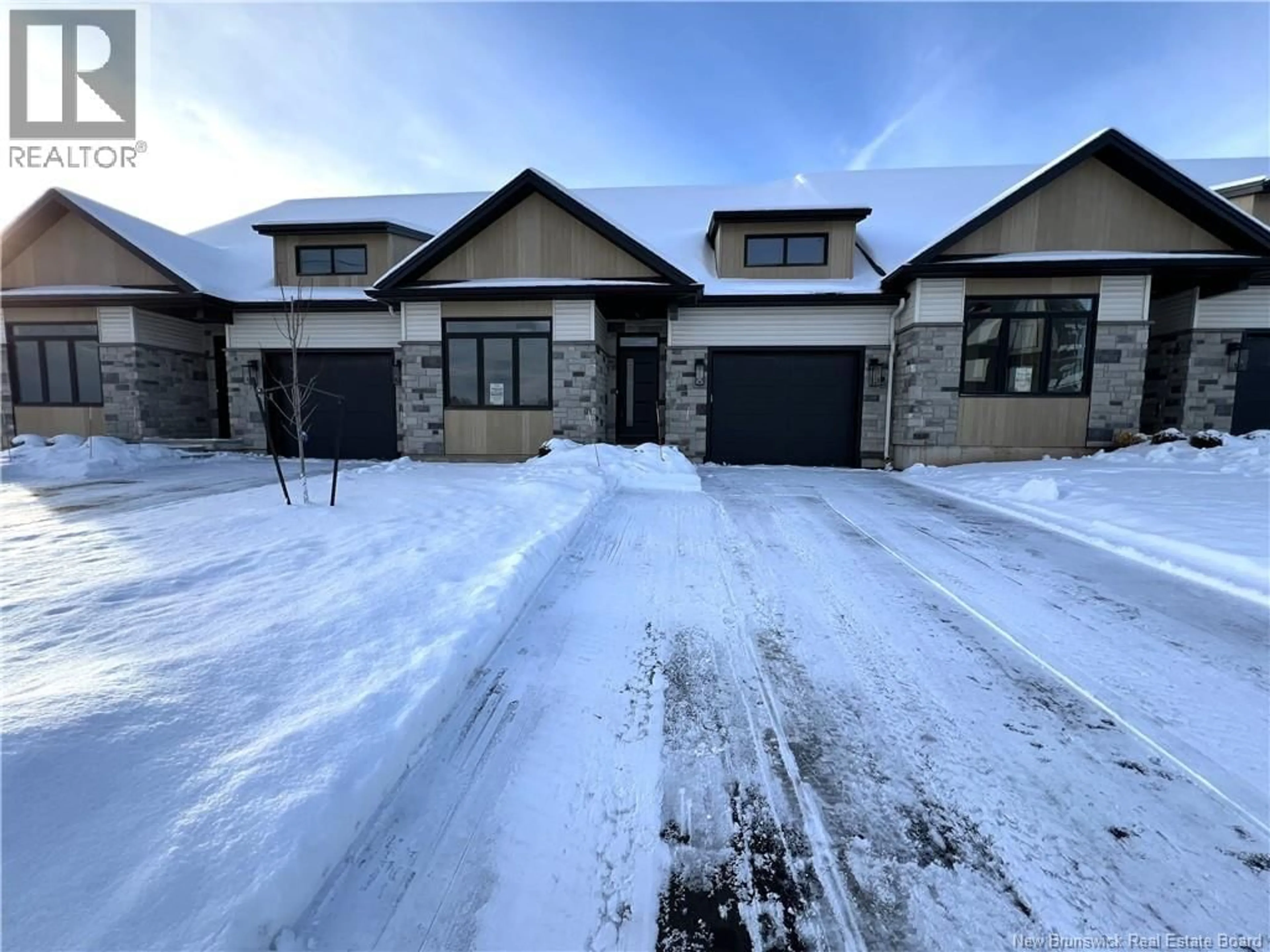 A pic from outside/outdoor area/front of a property/back of a property/a pic from drone, street for 43 MURRAY AVENUE, Dieppe New Brunswick E1K0C8