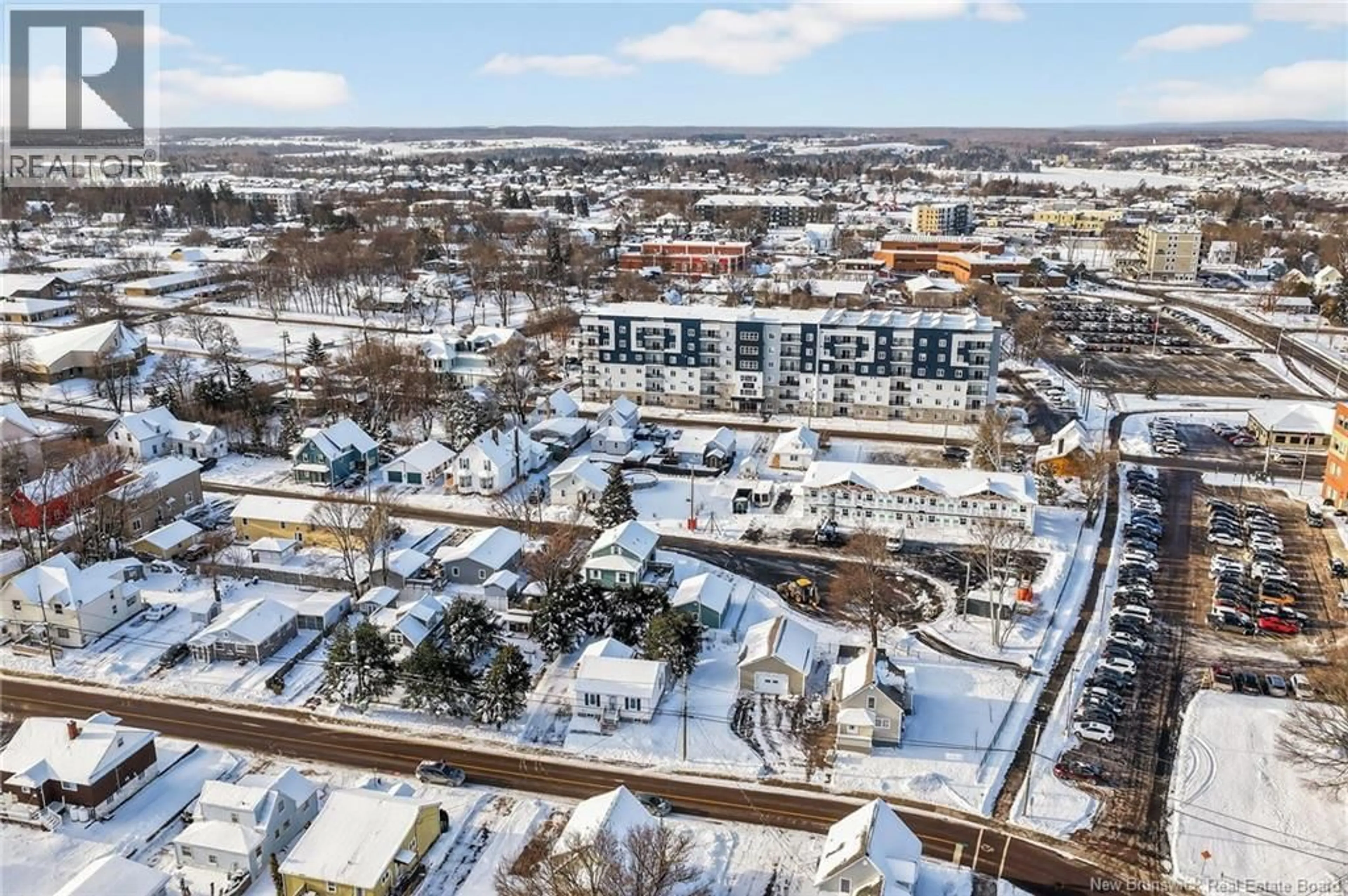 A pic from outside/outdoor area/front of a property/back of a property/a pic from drone, city buildings view from balcony for 29 GALLAGHER, Shediac New Brunswick E4P1S5