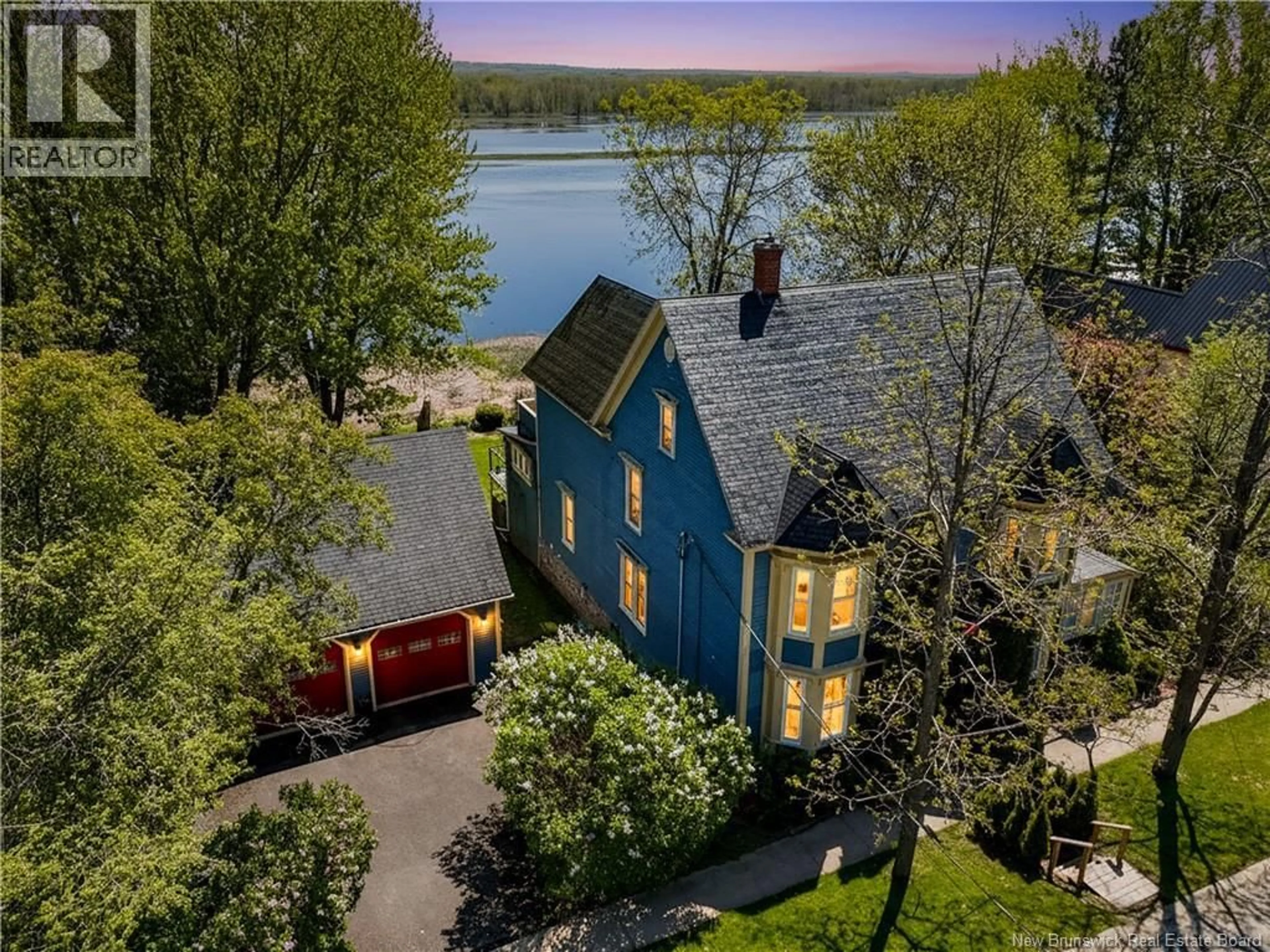 A pic from outside/outdoor area/front of a property/back of a property/a pic from drone, water/lake/river/ocean view for 54 FRONT STREET, Gagetown New Brunswick E5M1A1