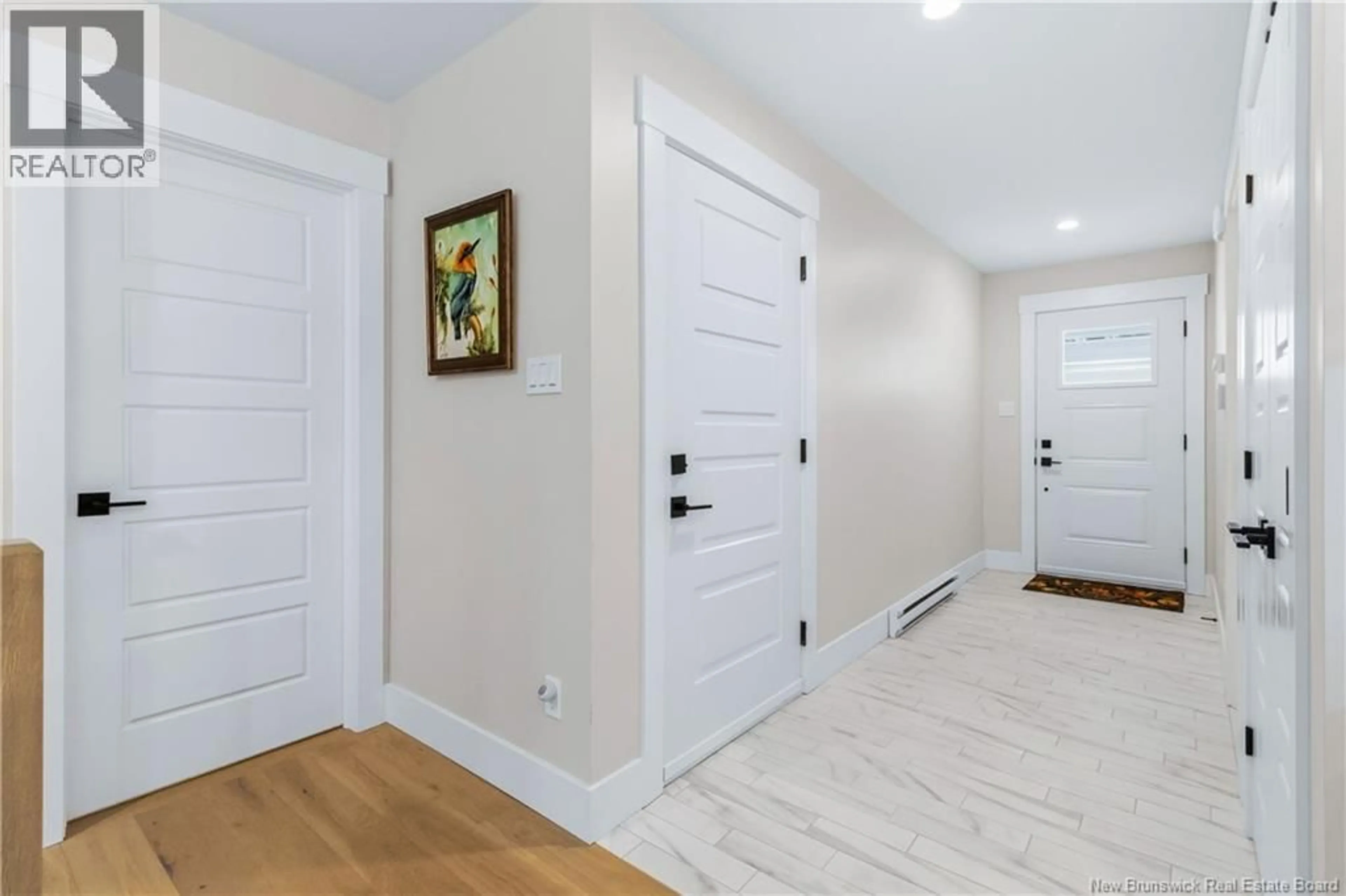 Indoor entryway for 151 SIMONE GALLANT, Shediac New Brunswick E4P2B7