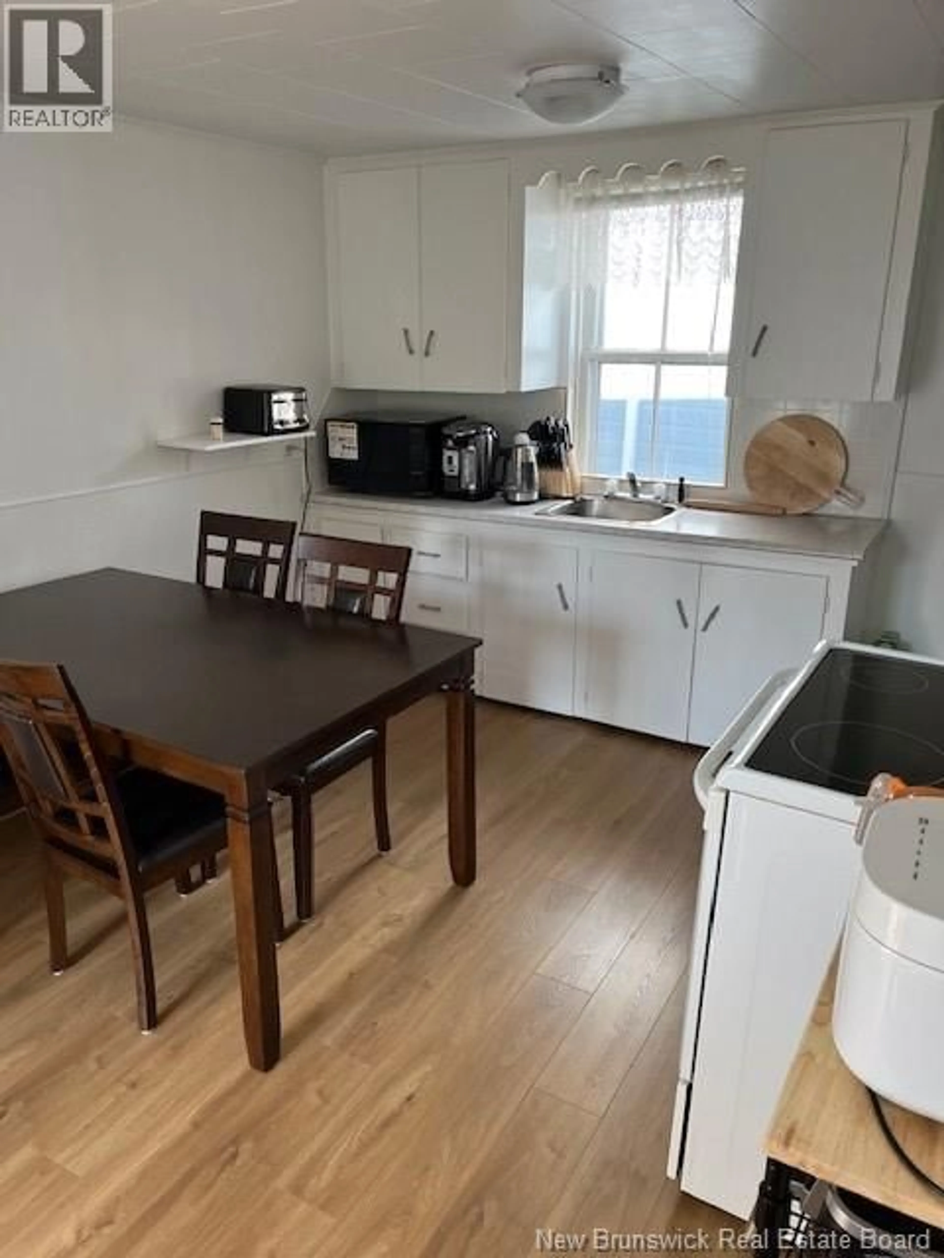 Standard kitchen, wood/laminate floor for 498 VICTORIA STREET, Dalhousie New Brunswick E8C2T2
