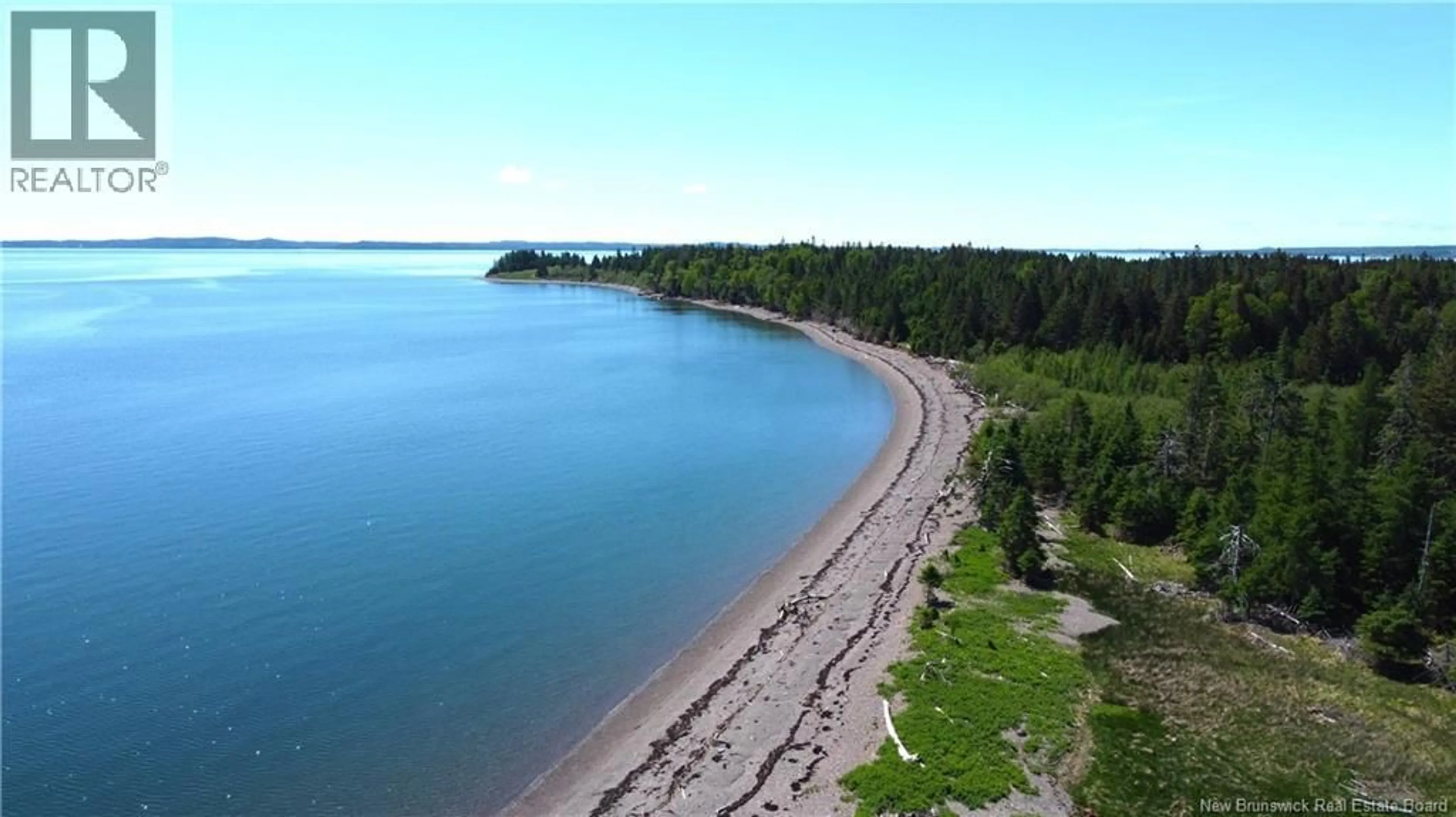 A pic from outside/outdoor area/front of a property/back of a property/a pic from drone, water/lake/river/ocean view for NAVY ISLAND, Saint Andrews New Brunswick E5B2H1