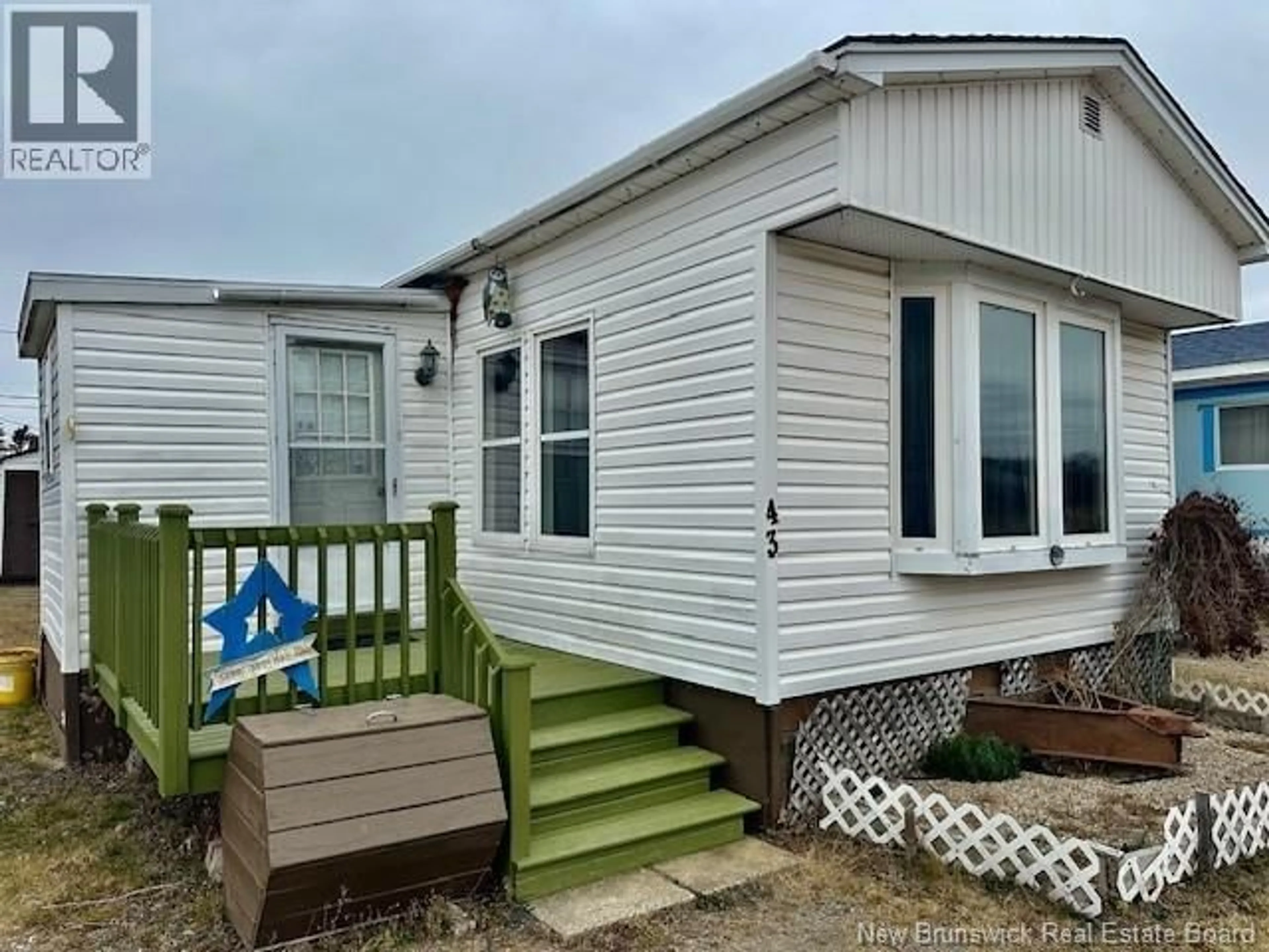 Home with vinyl exterior material, unknown for 43 MARSH AVENUE, Moncton New Brunswick E1G1C6